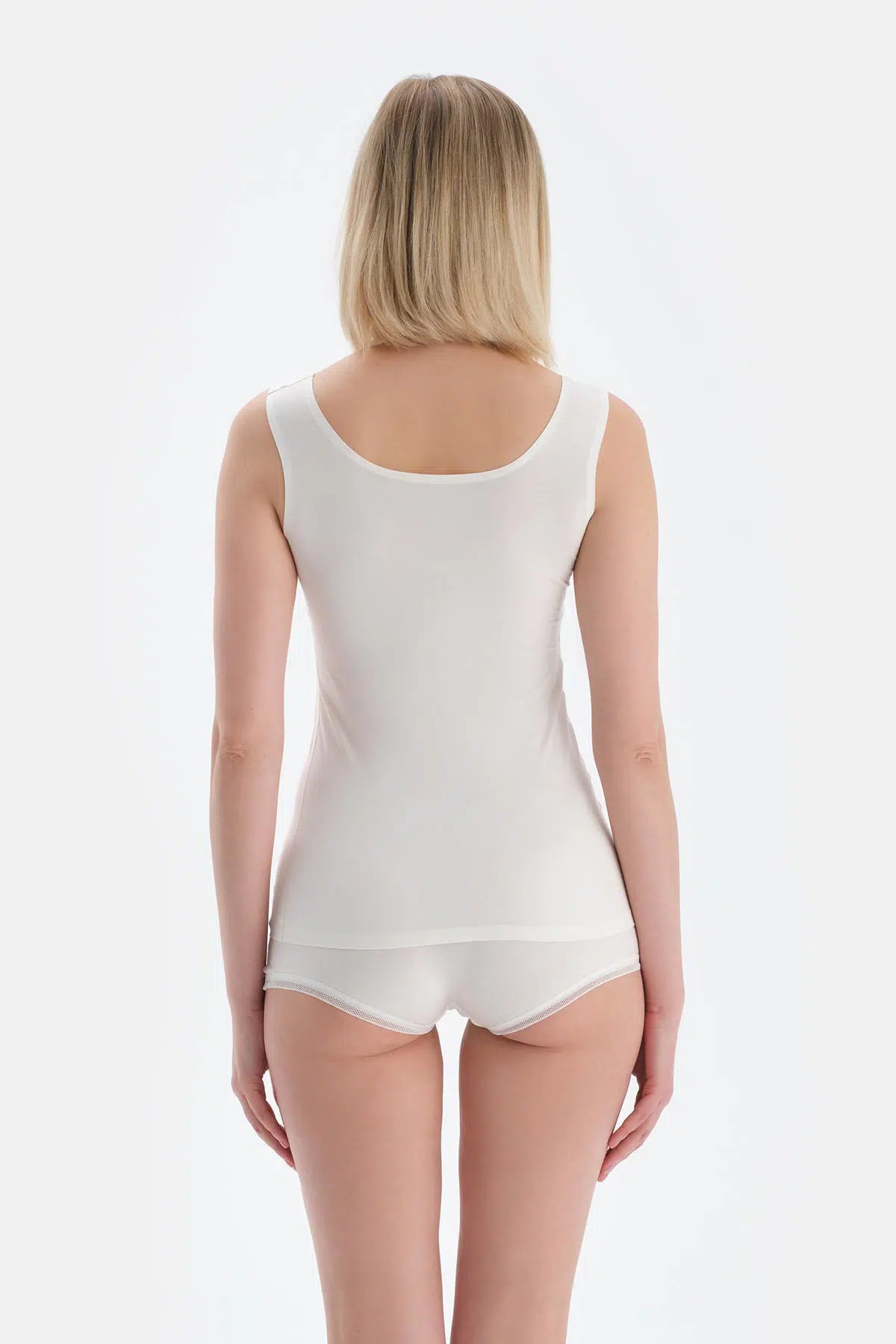 Beyaz Basıc Cool Touch Atlet