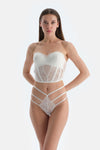 Beyaz Dantelli G-Strıng Külot