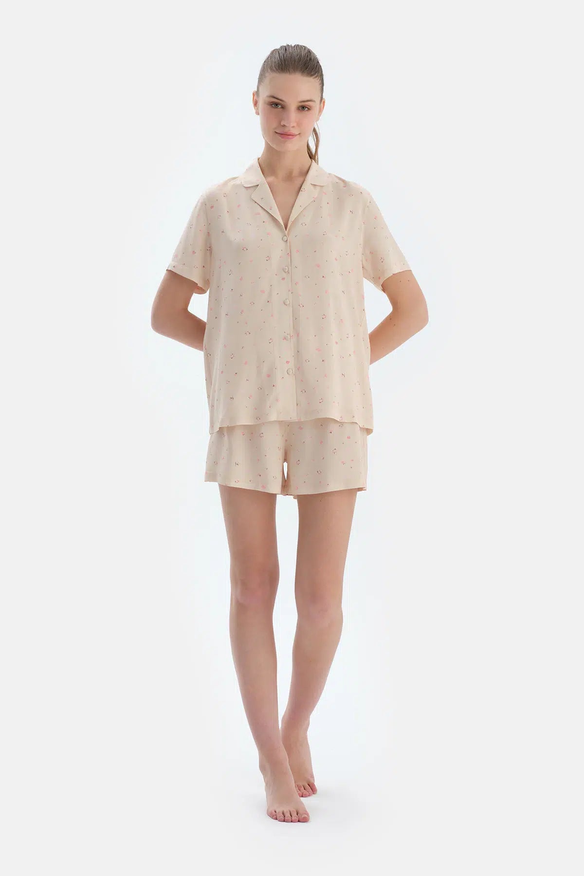 Ekru Çıtır Çiçek Desenli Dokuma Şort