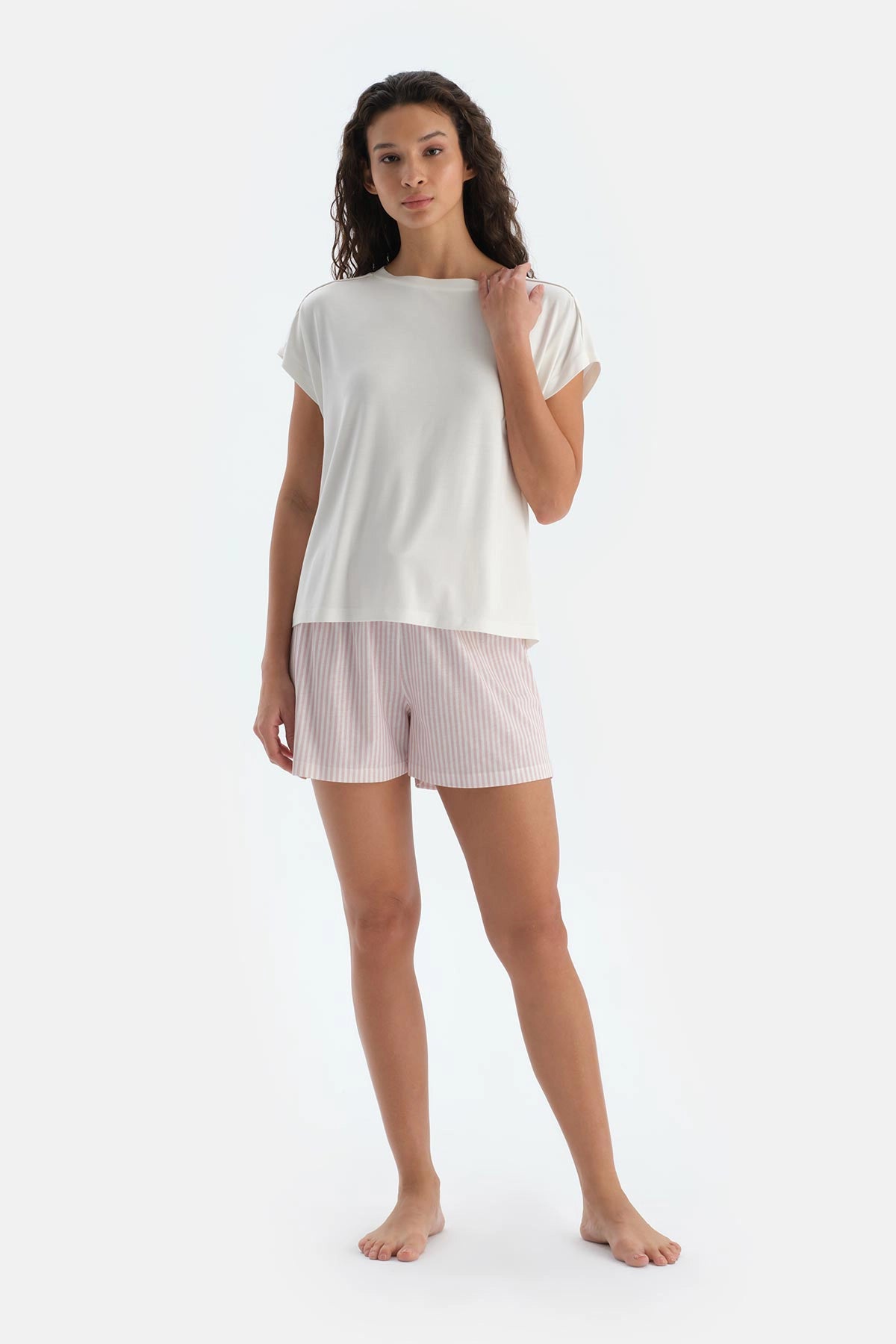 Pembe Penye Modal Ikili Şort