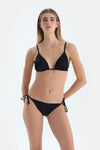 Siyah Üçgen Küçük Bikini Üst