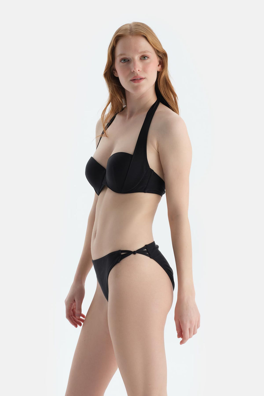 Siyah Straplez Bikini Üst