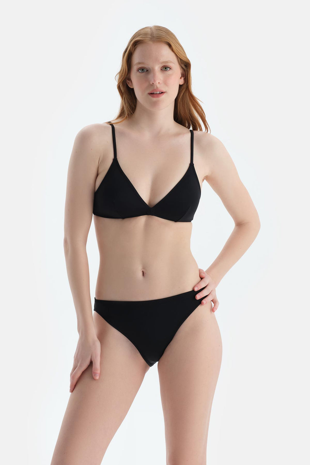 Siyah Üçgen Küçük Bikini Üst