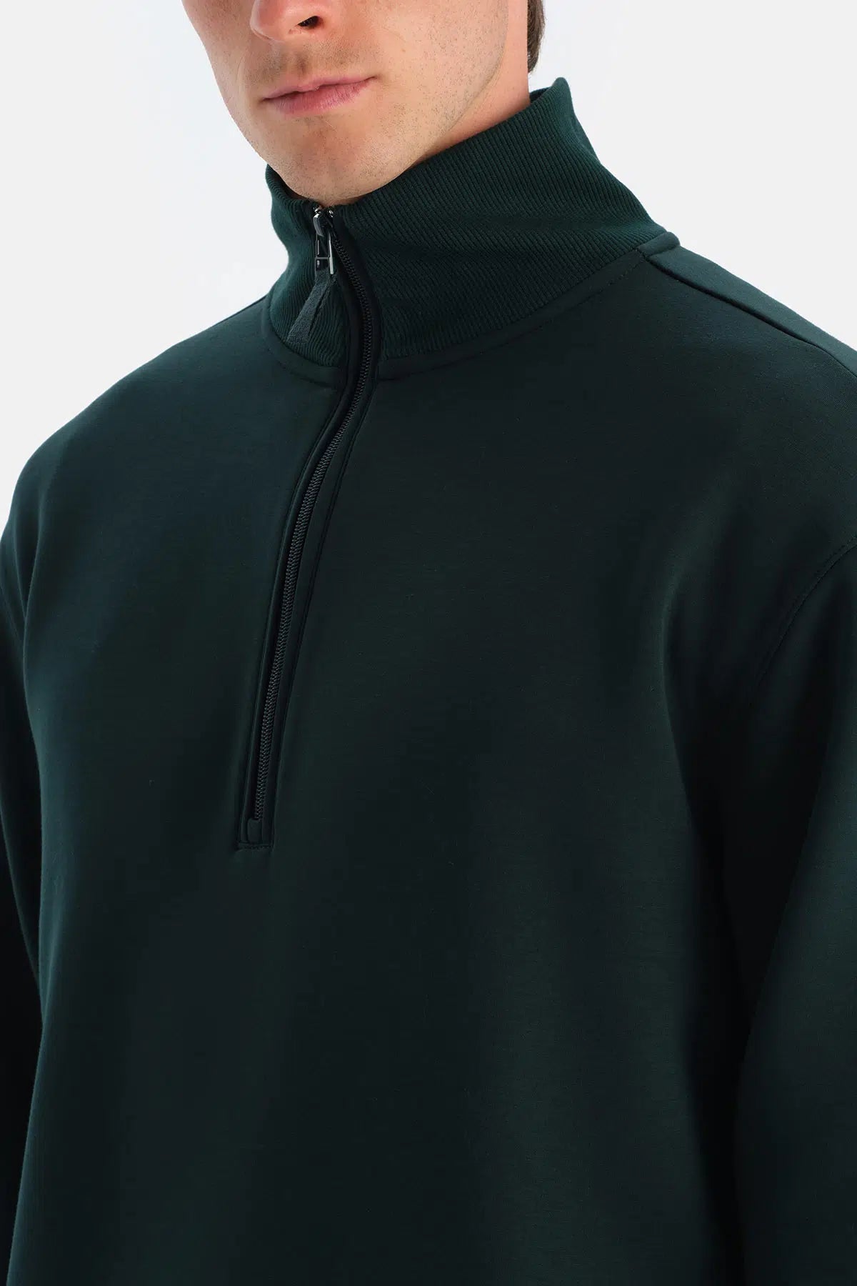 ERKEK YARIM FERMUARLI SWEATSHIRT