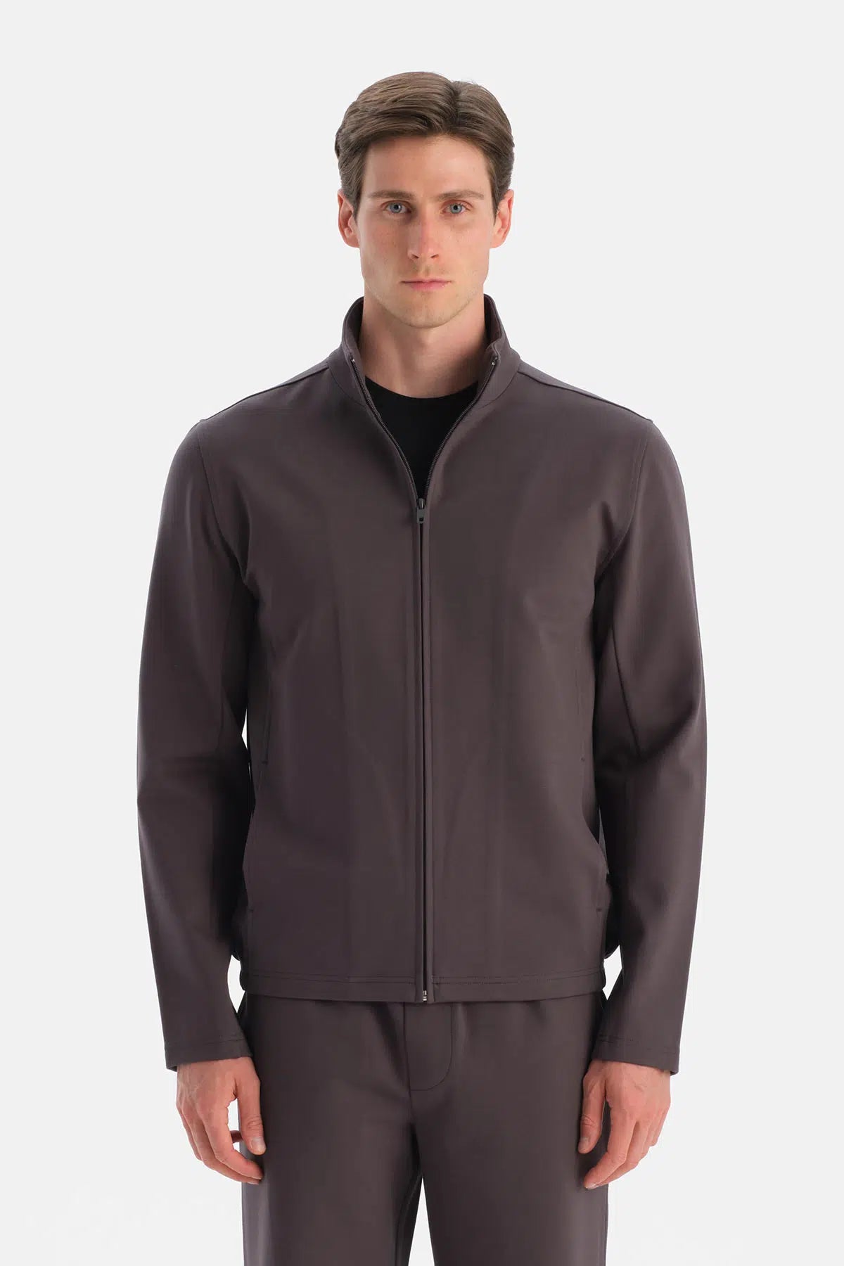 FERMUARLI DİK YAKA SWEATSHIRT