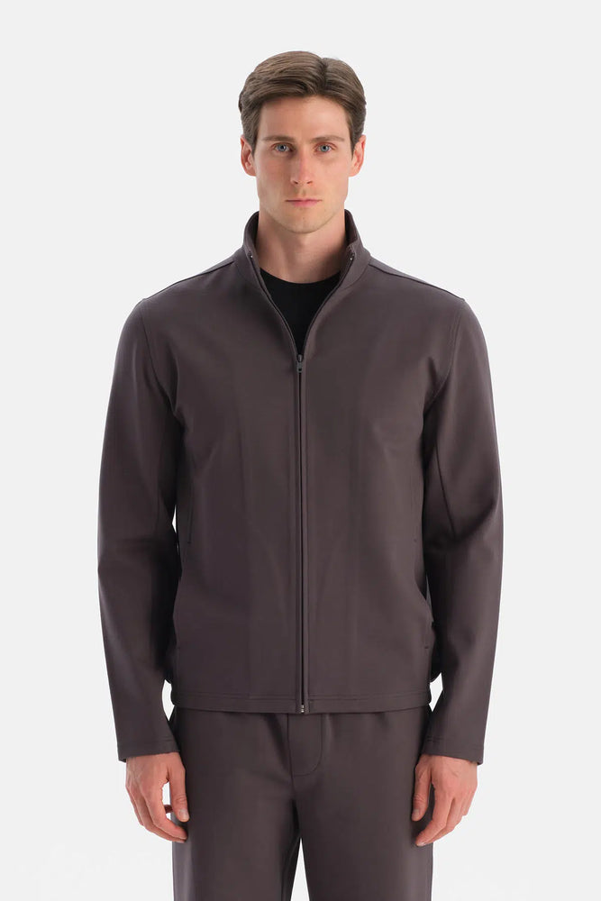 FERMUARLI DİK YAKA SWEATSHIRT