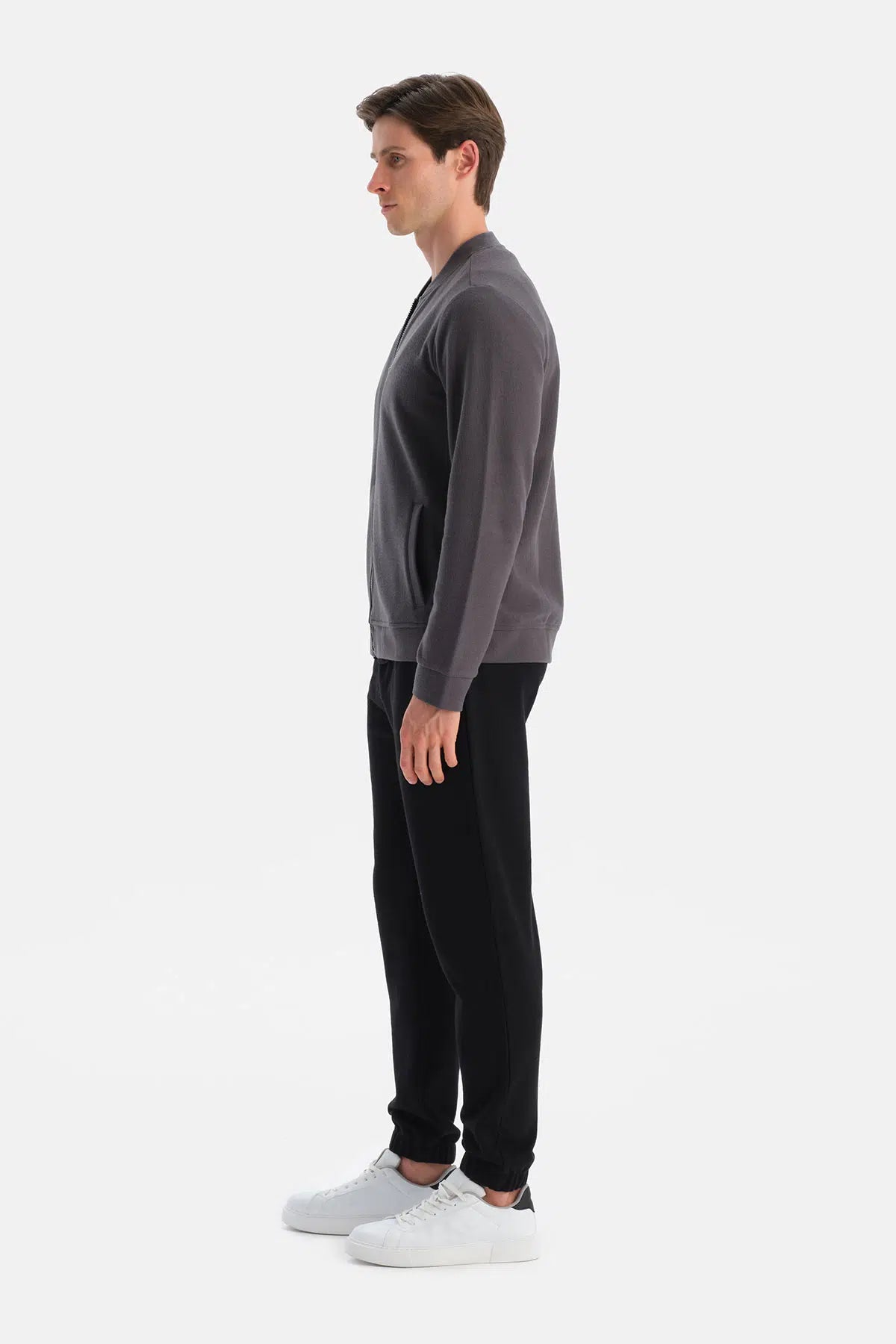 FERMUARLI CEPLİ SWEATSHIRT