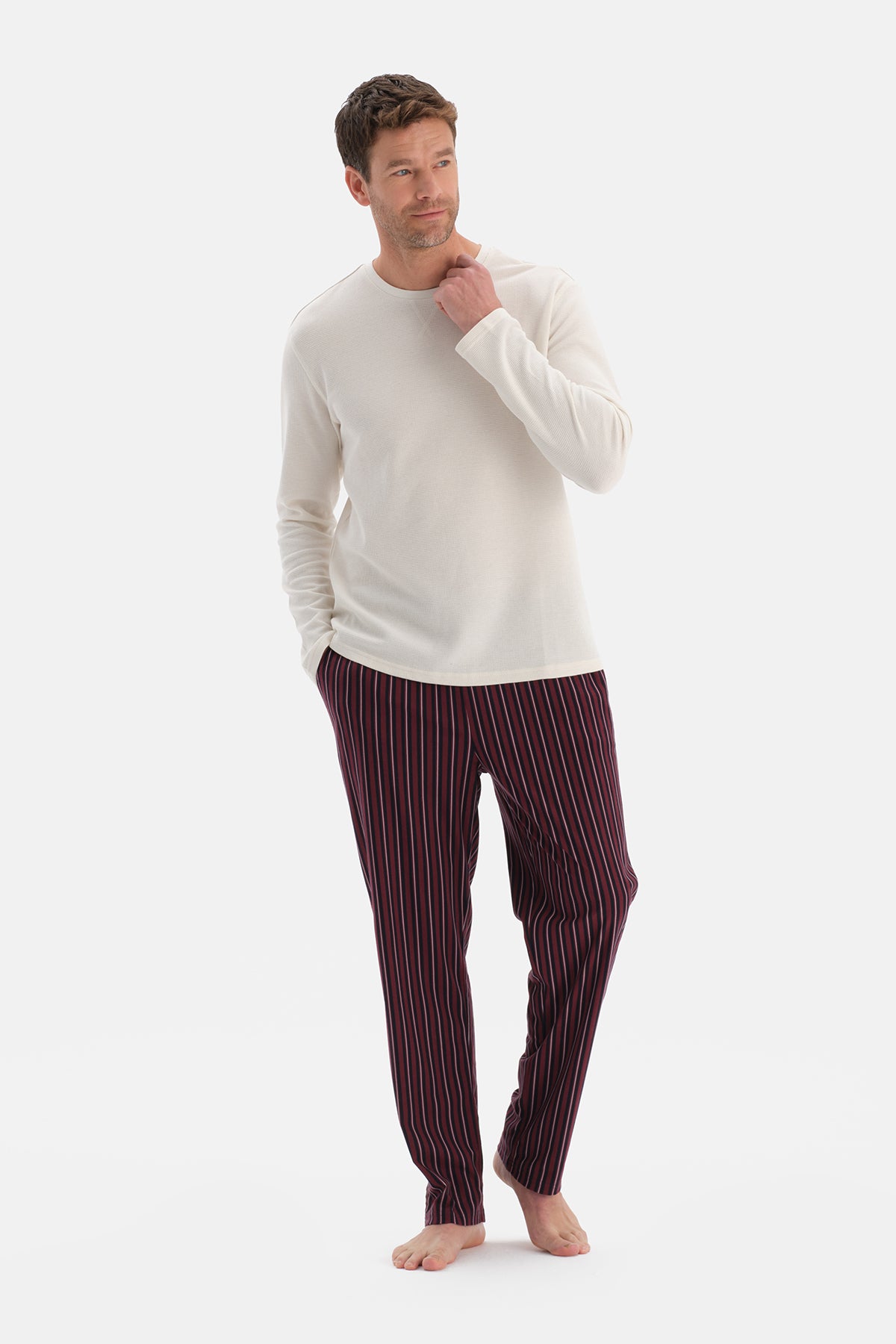 Ekru Dikiş Detaylı Waffle Tişört Pantolon Pijama Takımı