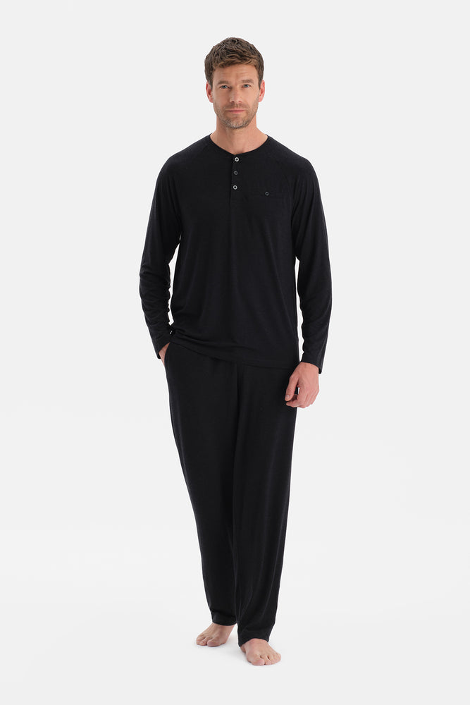 UZUN KOLLU PAT VE CEP DETAYLI PİJAMA TAKIM