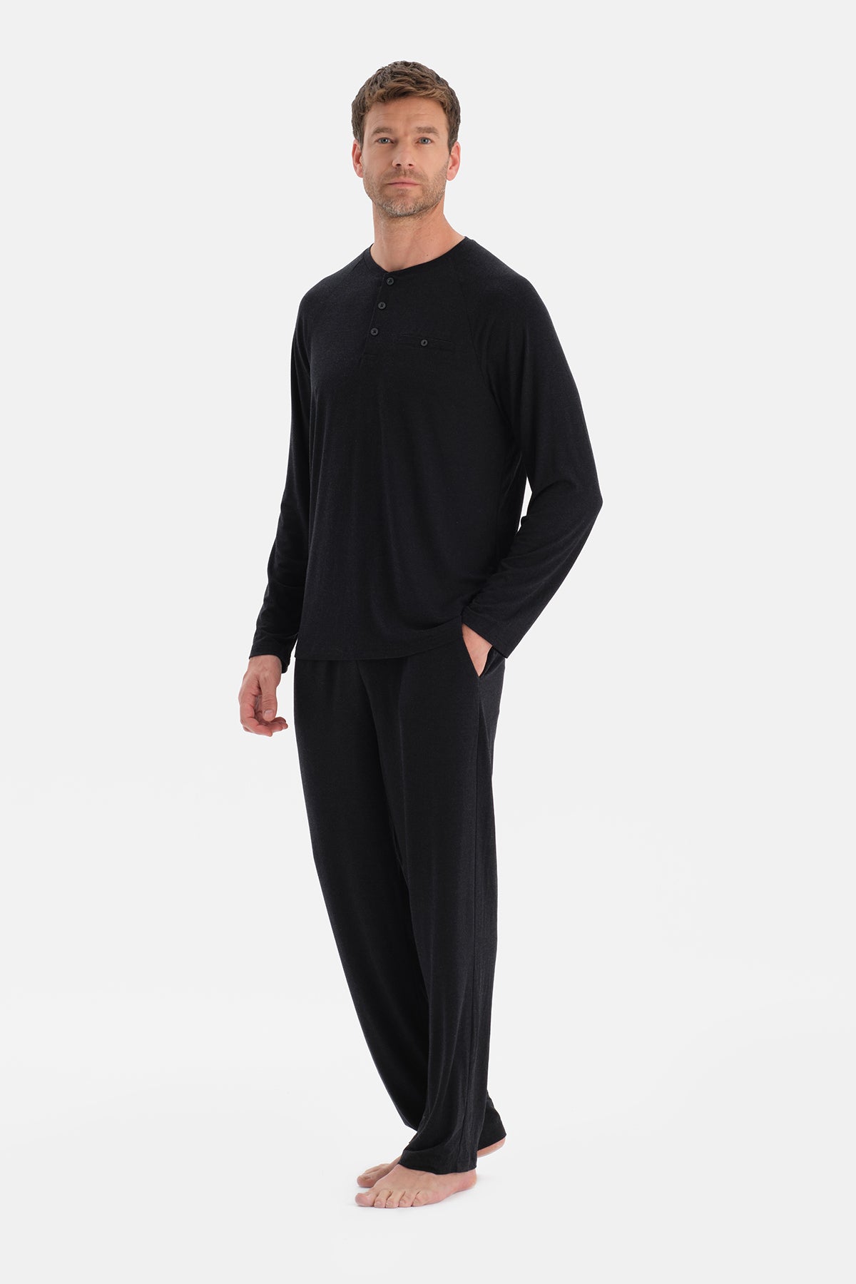 UZUN KOLLU PAT VE CEP DETAYLI PİJAMA TAKIM