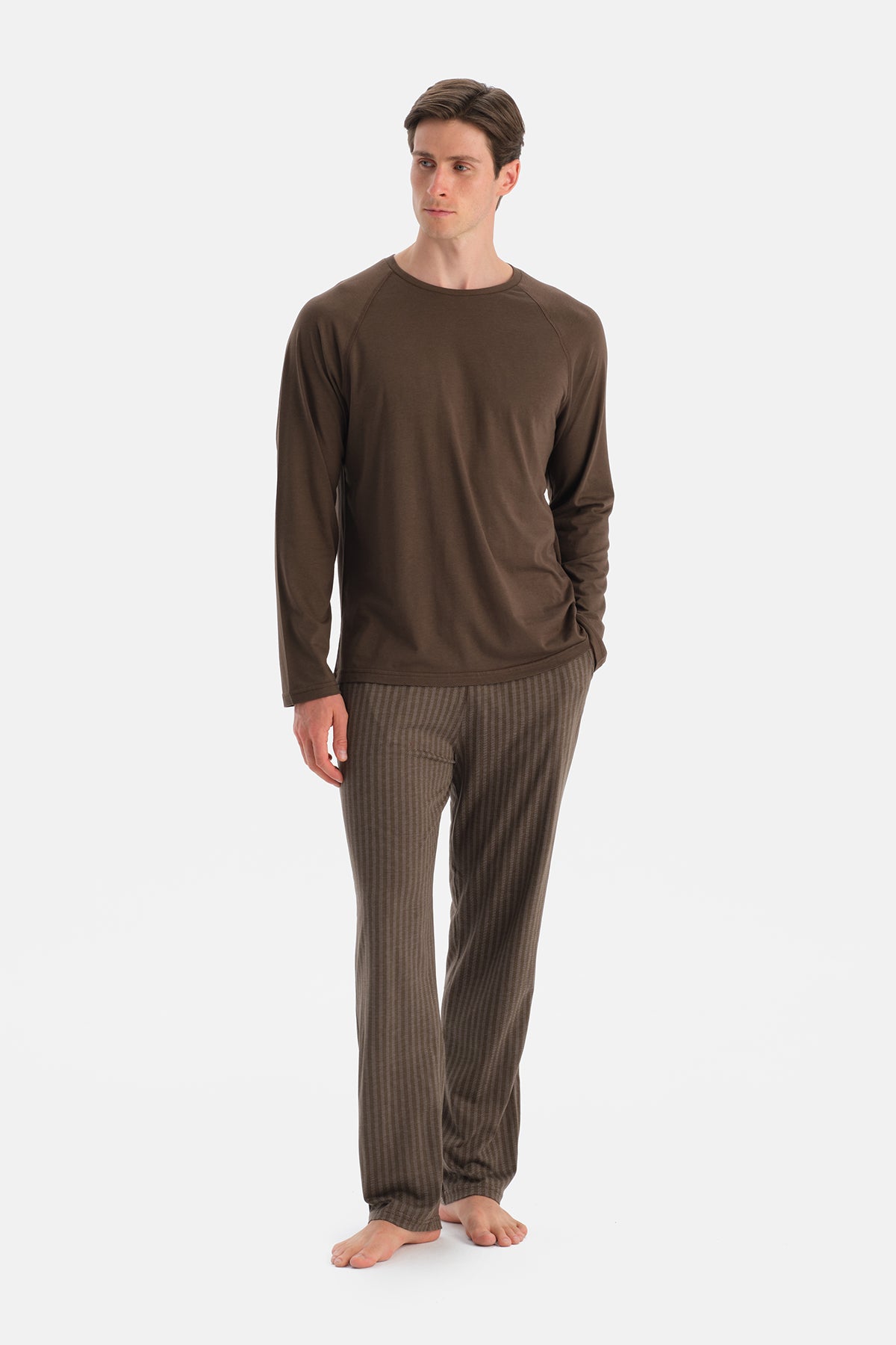 REGLAN KOLLU TİŞÖRT PANTOLON TAKIM