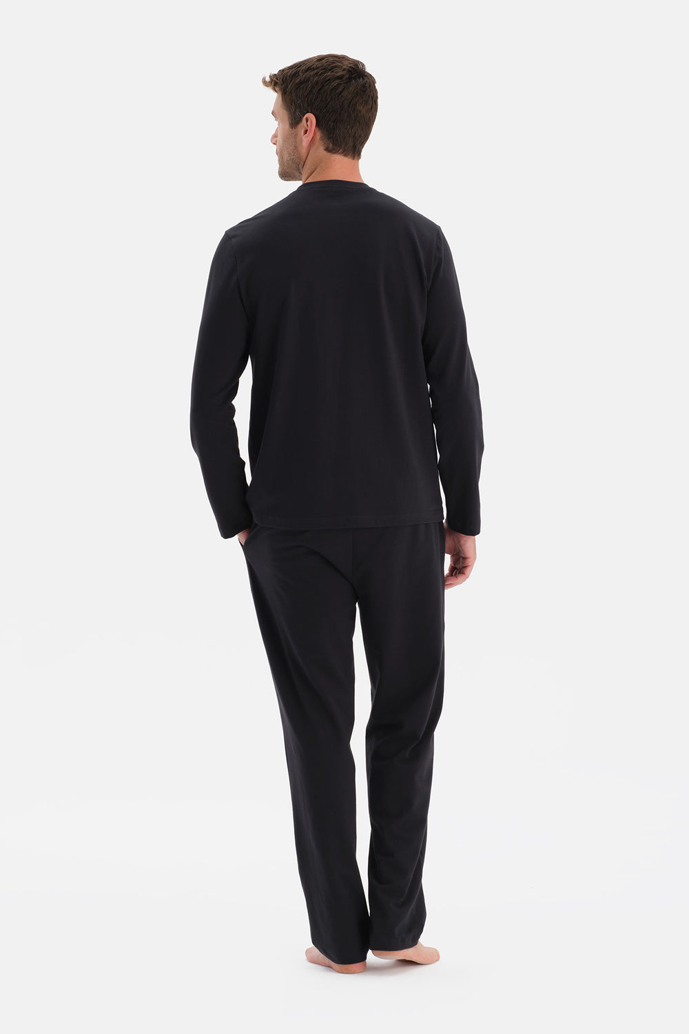 UZUN KOLLU PATLI TİŞÖRT PANTOLON TAKIM