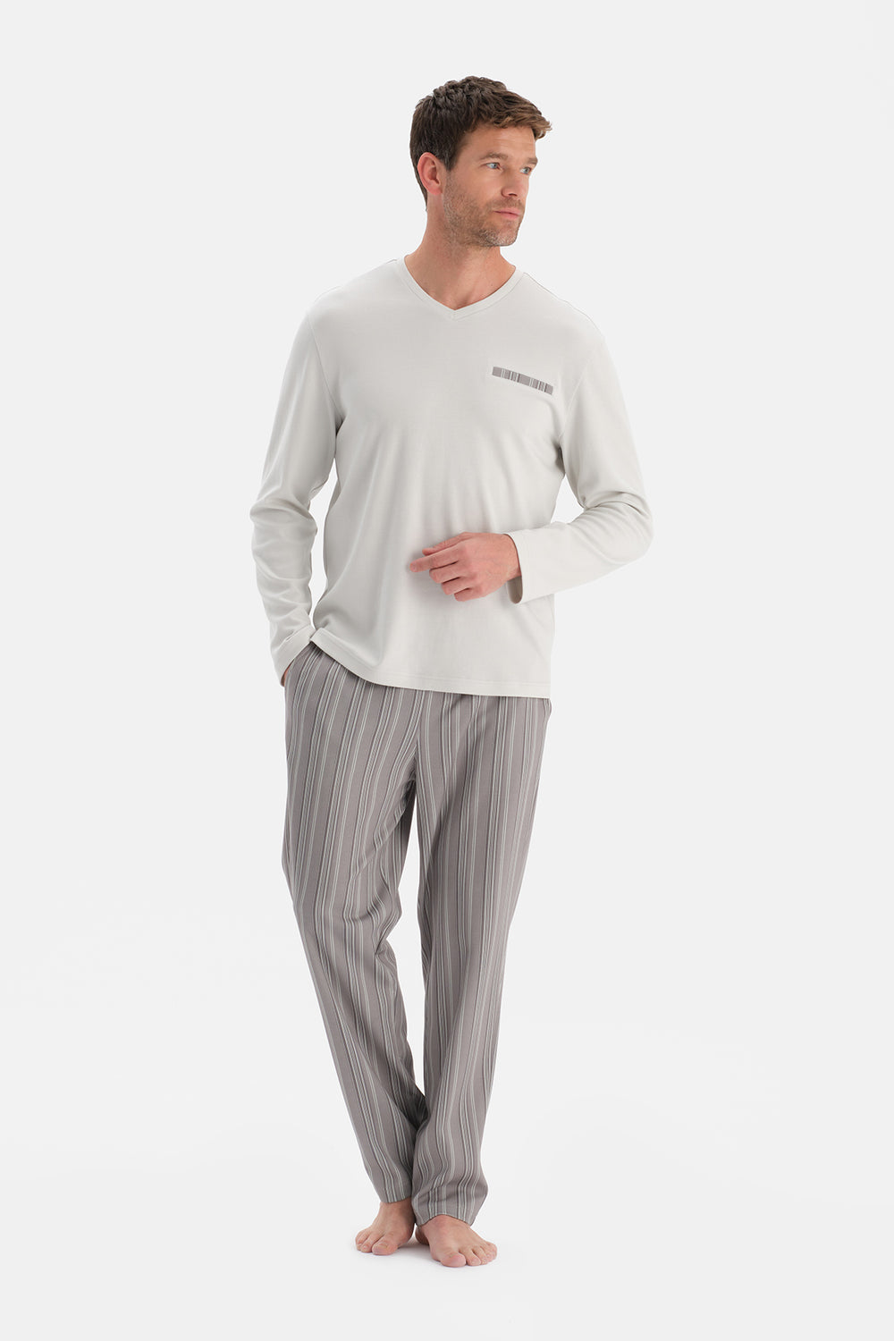 V YAKA UZUN KOLLU PİJAMA TAKIM