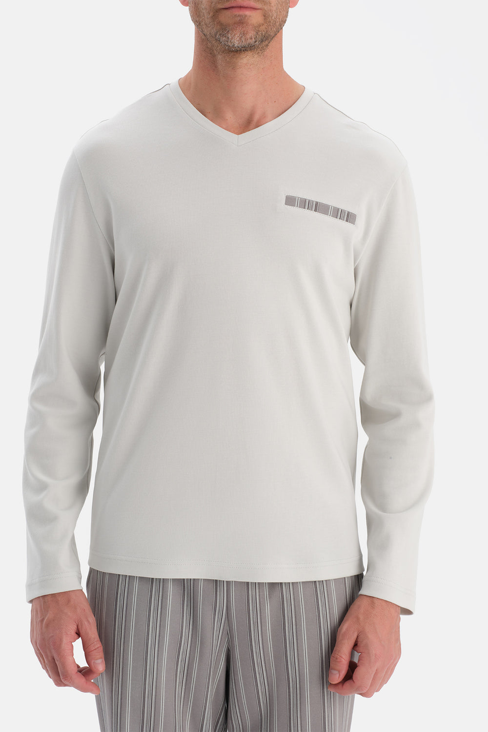 V YAKA UZUN KOLLU PİJAMA TAKIM