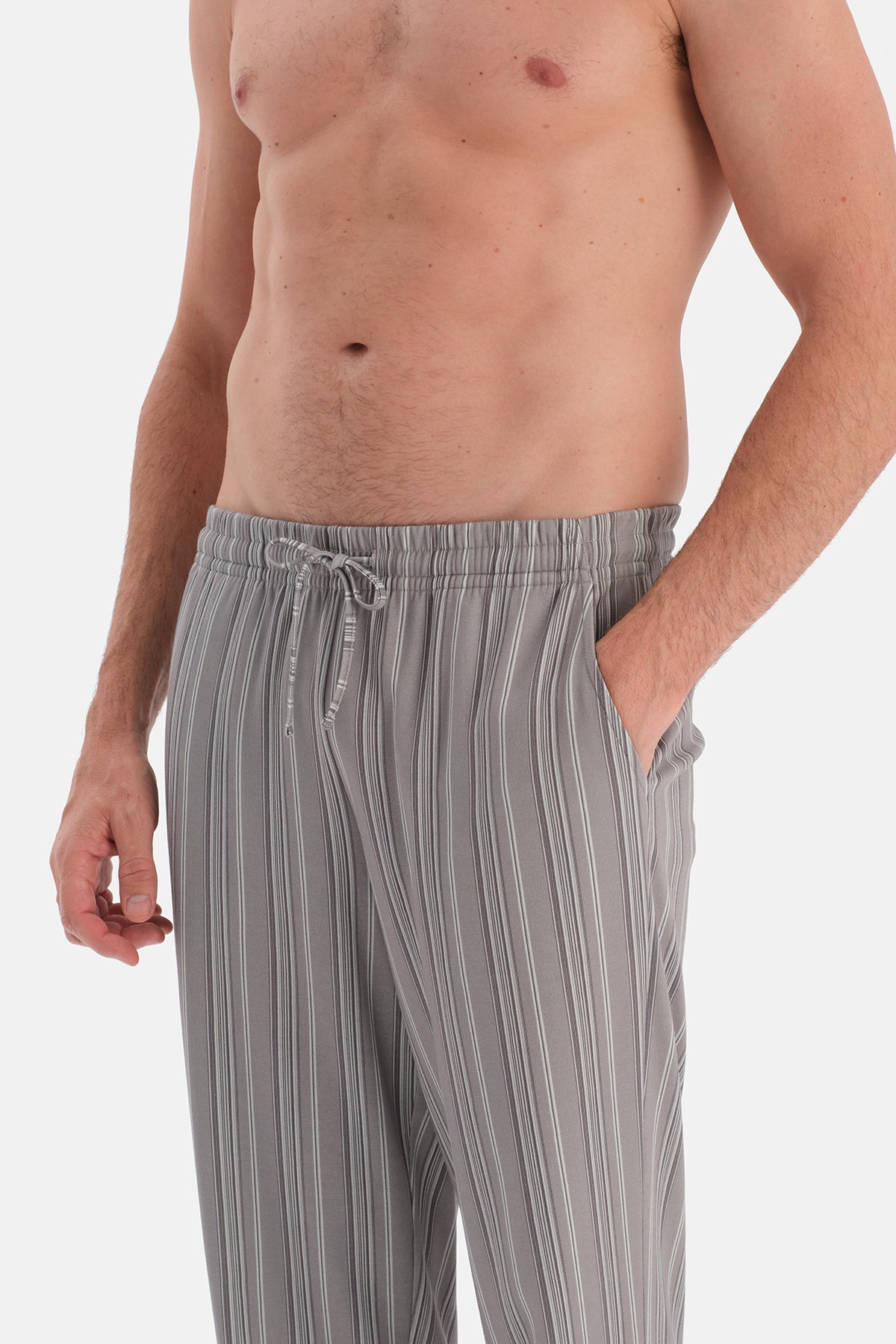 V YAKA UZUN KOLLU PİJAMA TAKIM