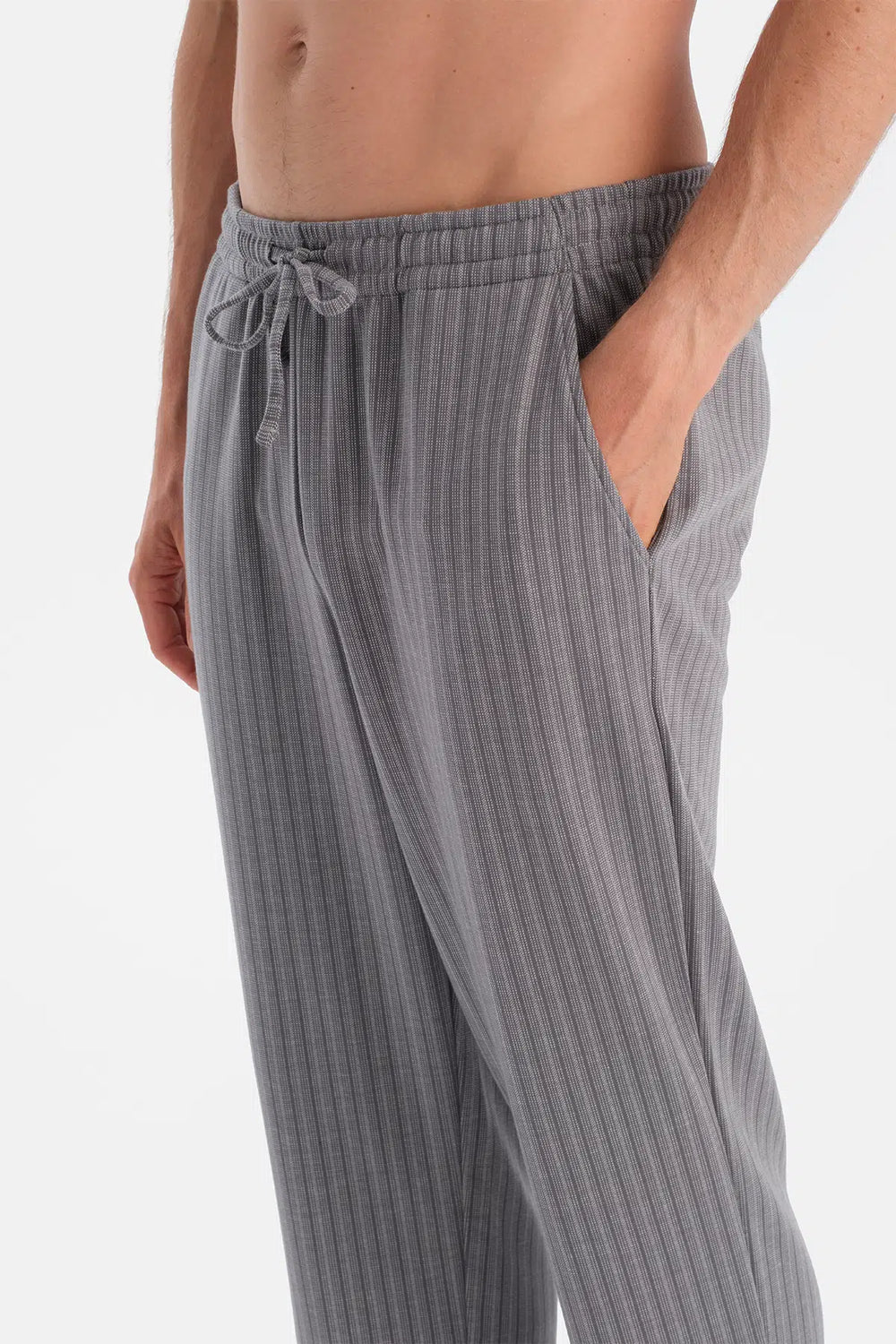 Gri Desenli Örme Pantolon