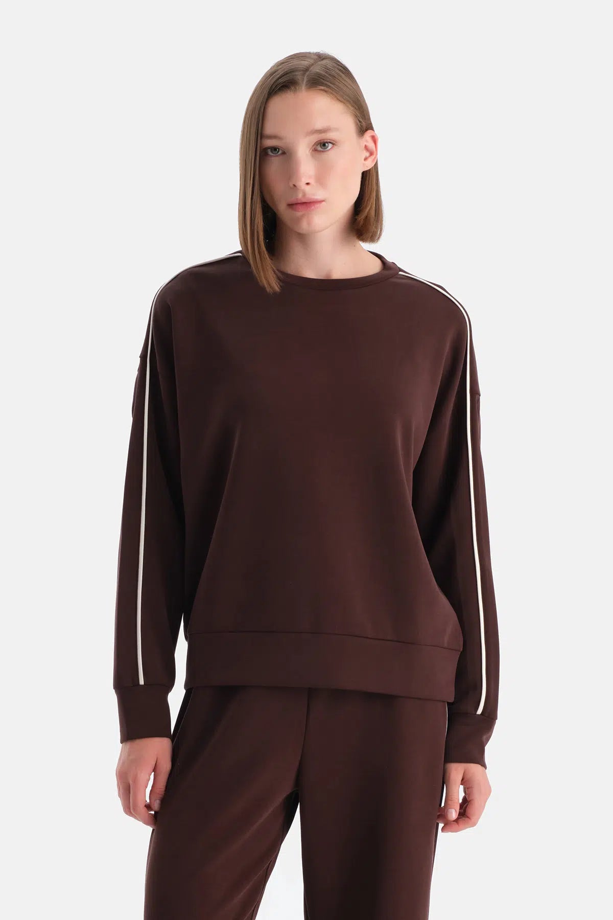 Kahverengi Kadın Modal Biye Detaylı Sweatshırt