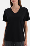 Siyah V Yaka Kısa Kollu Tişört