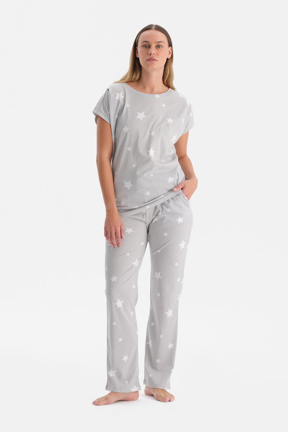 YILDIZ DESENLİ TİŞÖRT PANTOLON TAKIM