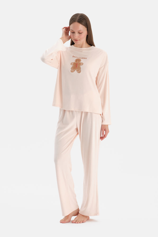 Açık Pembe Nakışlı Kadife Tişört Pantolon Pijama Takımı