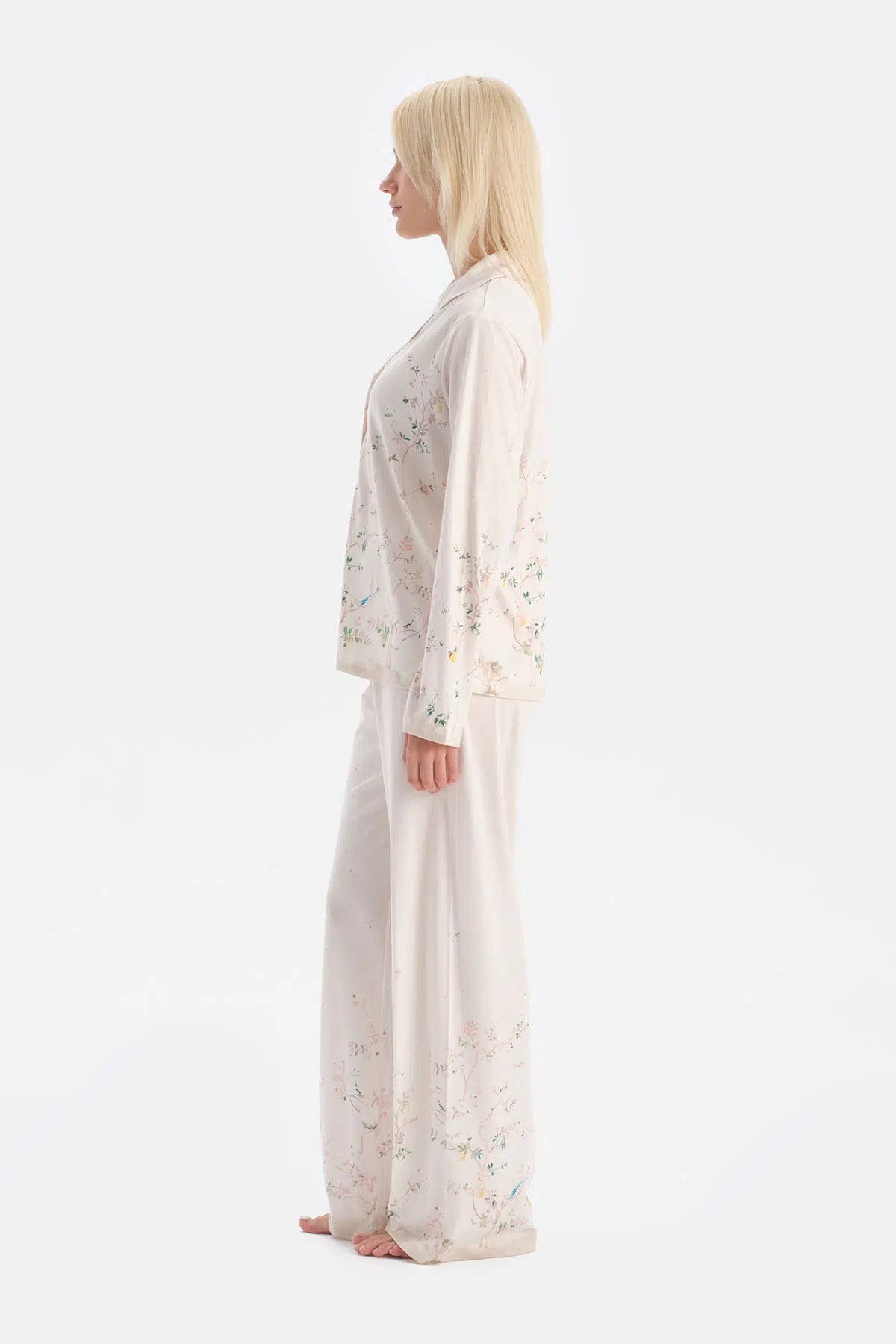 Ekru Çiçek Desenli Gömlek Pantolon Takım