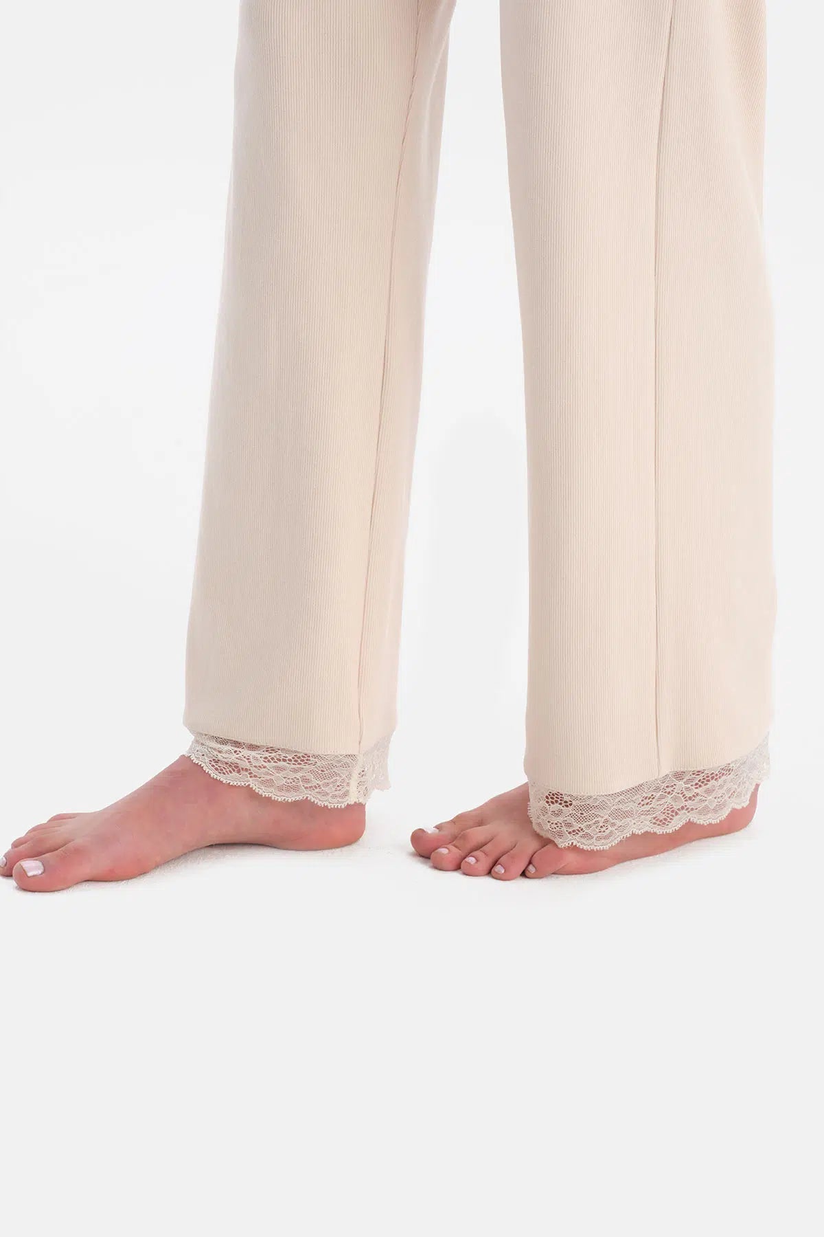 DANTELLİ KAŞKORSE TİŞÖRT PANTOLON TAKIM