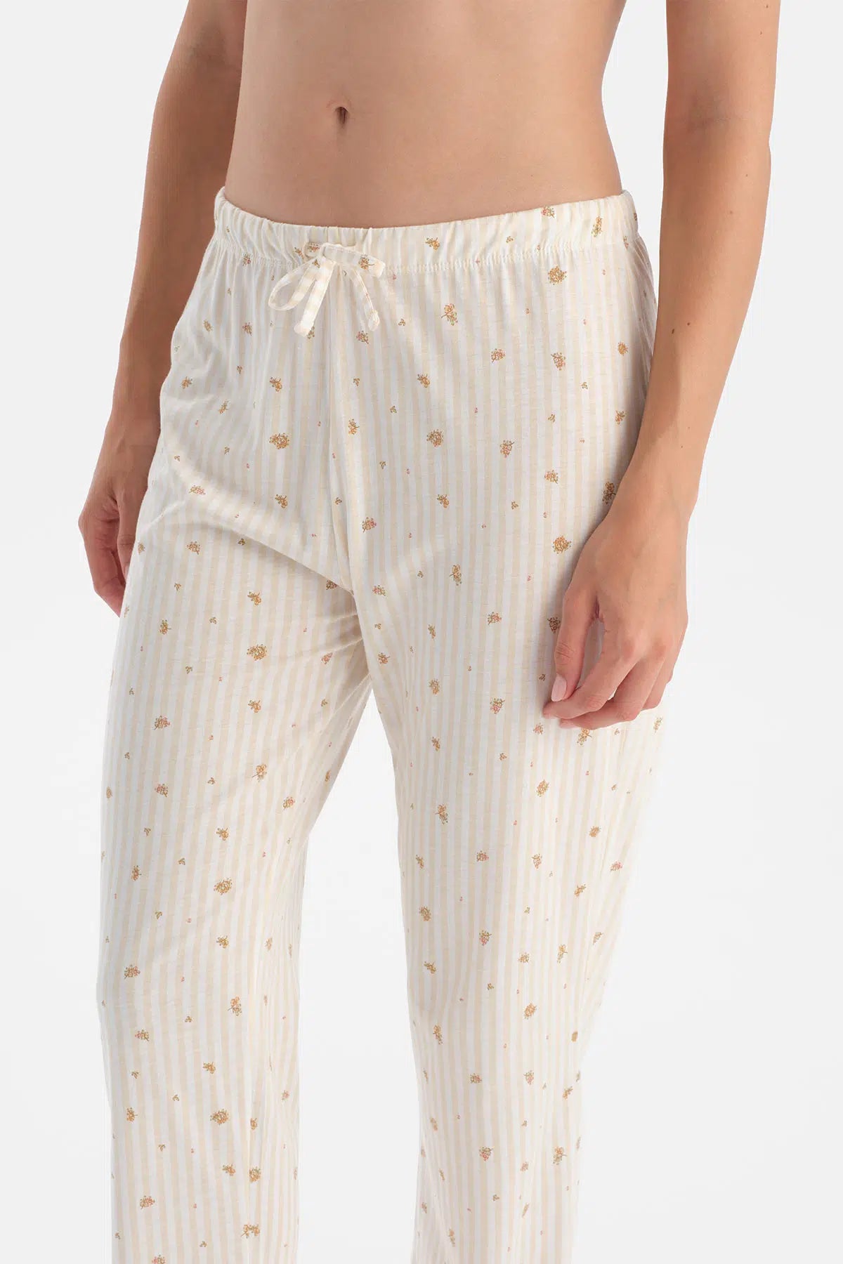 ÇİÇEK DESENLİ GÖMLEK PANTOLON TAKIM