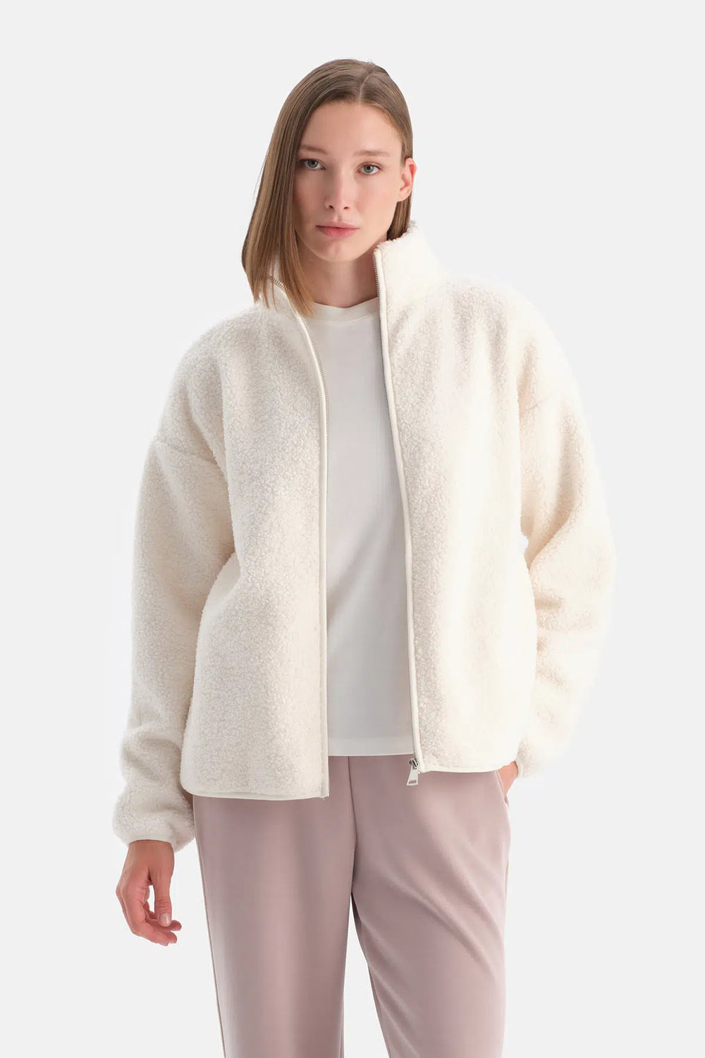 Ekru Kadın Ön Cepli Çıtçıtlı Mont