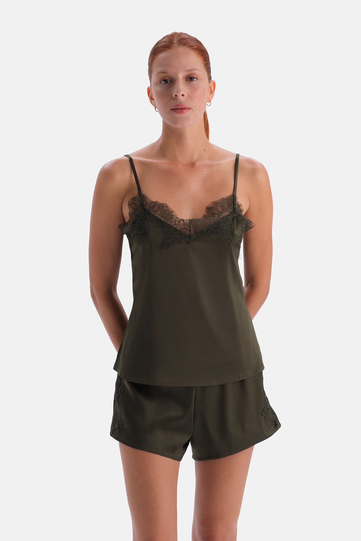 Haki Dantel Detaylı Camisole ve Şort