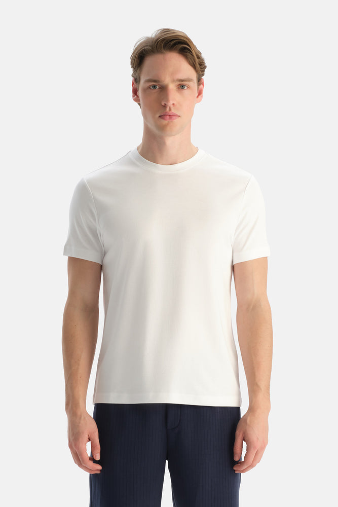 Beyaz Bisiklet Yaka Pamuklu Basic Tişört