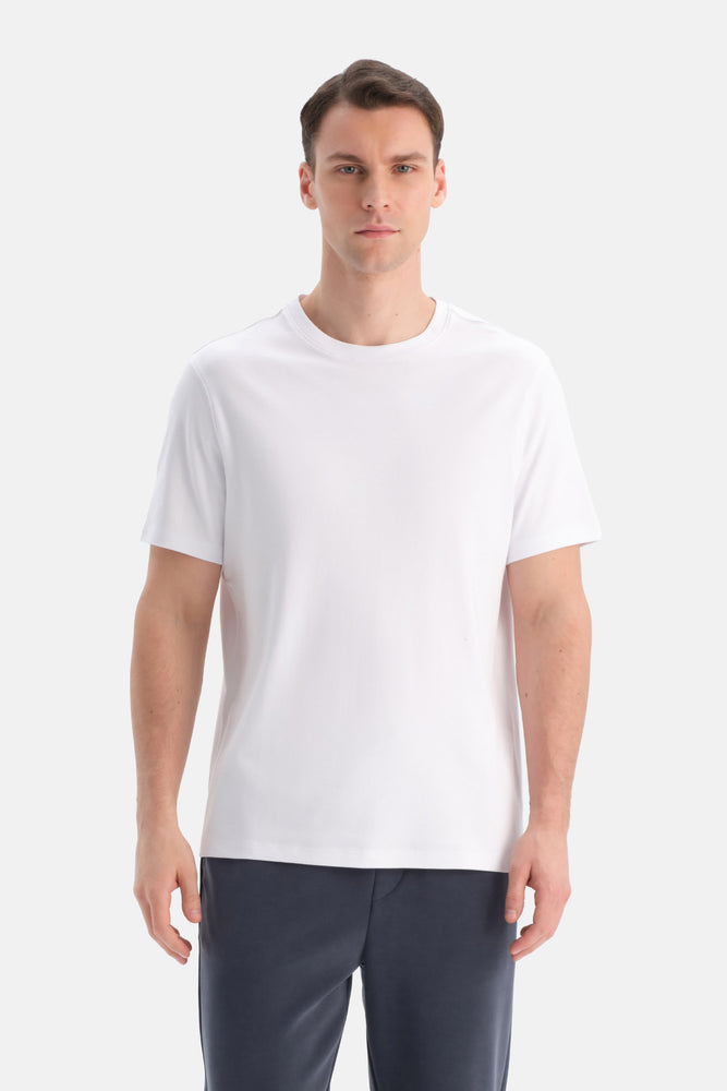 BIS YAKA ARKA DİKİŞ DETAYLI TİŞÖRT