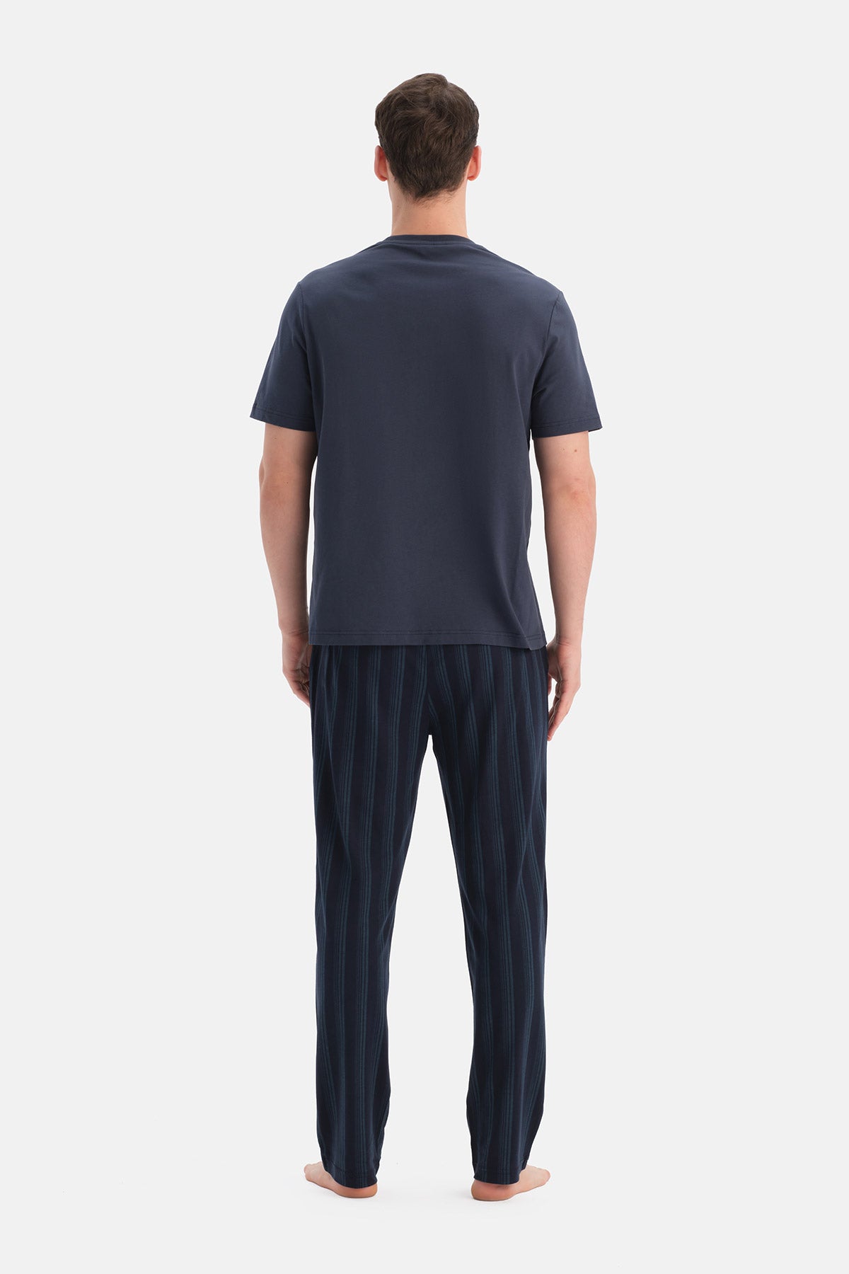 BİSİKLET YAKA KISA KOLLU TİŞÖRT