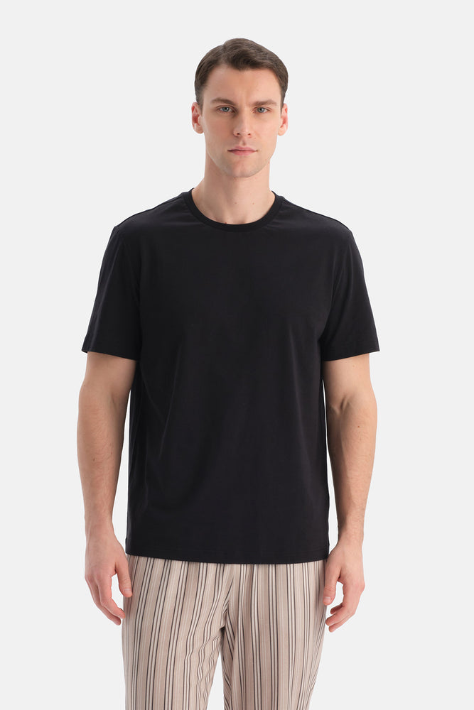 BİSİKLET YAKA KISA KOLLU TİŞÖRT