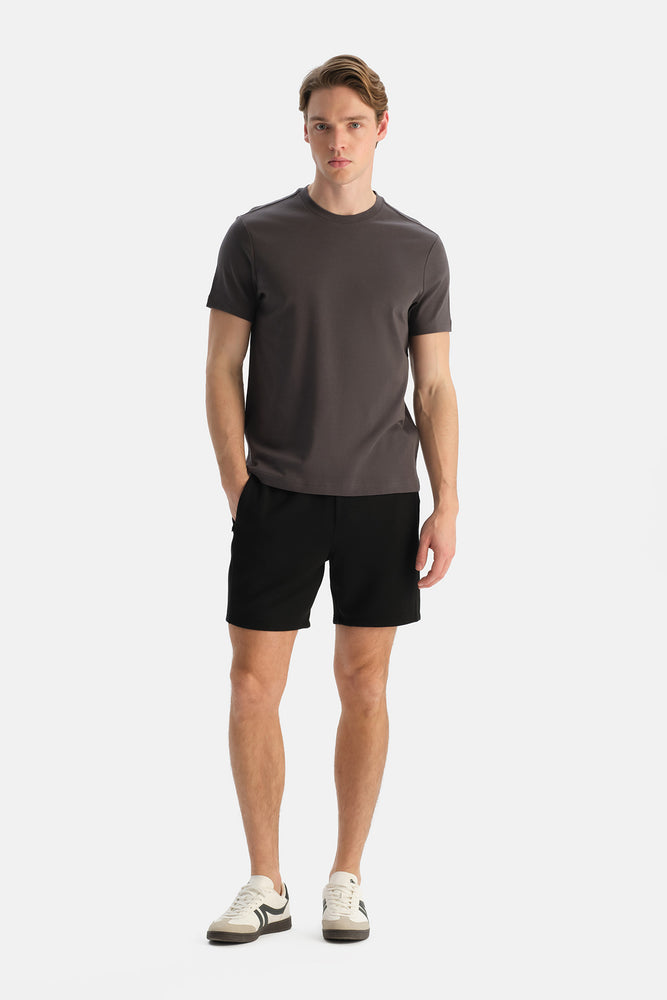 Siyah Zip Detaylı Modal Karışımlı Şort