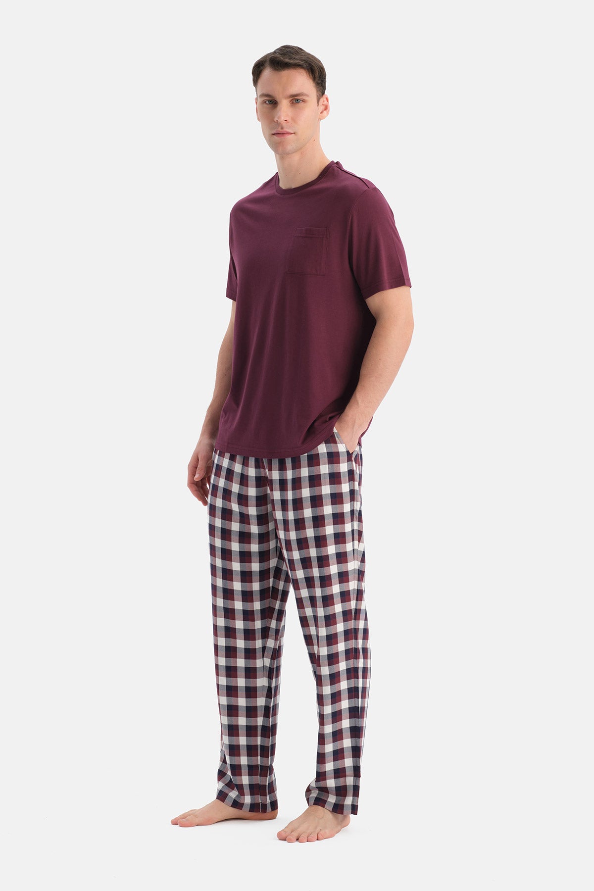 Bordo Kısa Kollu Tişört Ekoseli Pantolon Pijama Takımı