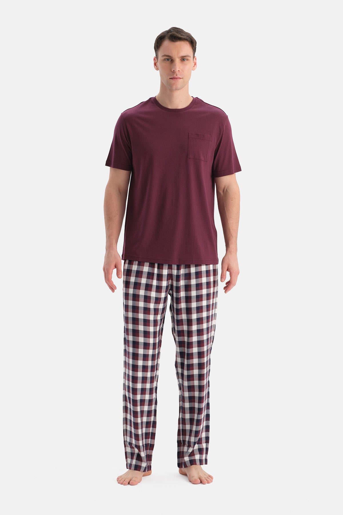 Bordo Kısa Kollu Tişört Ekoseli Pantolon Pijama Takımı