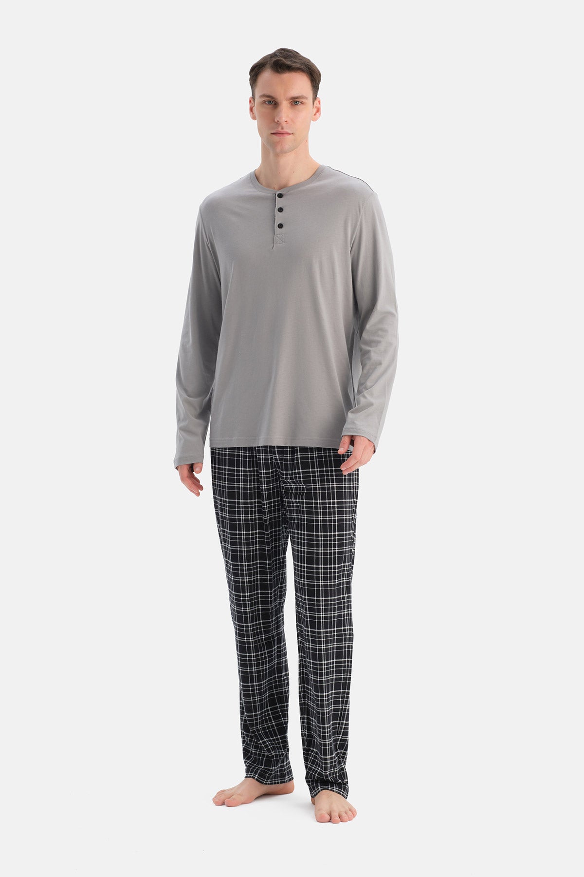 Gri Uzun Kollu Pat Detaylı Tişört Ekose Pantolon Pijama Takımı