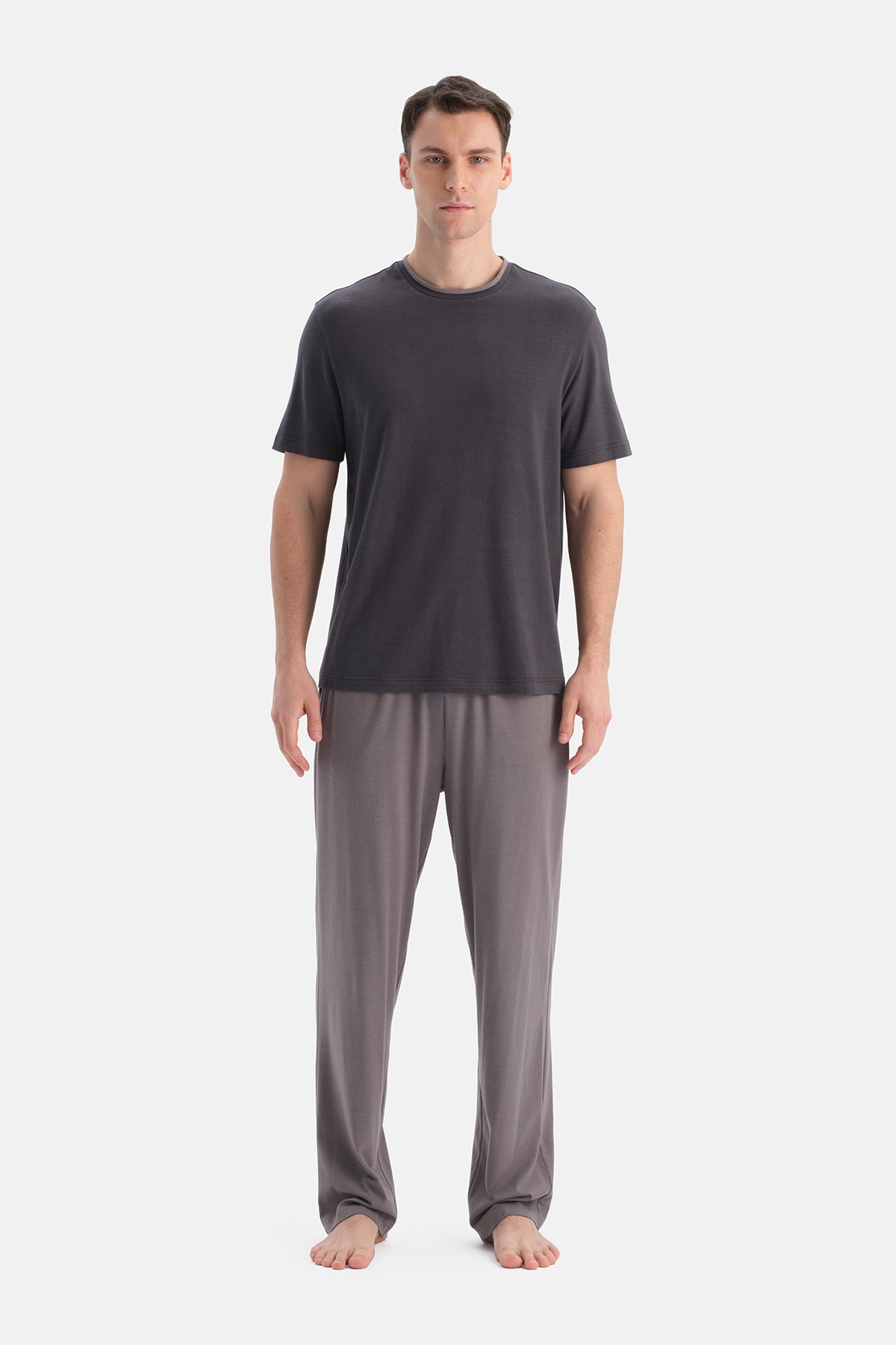 KISA KOLLU BAMBU PAMUK KARIŞIMLI TİŞÖRT PANTOLON TAKIM