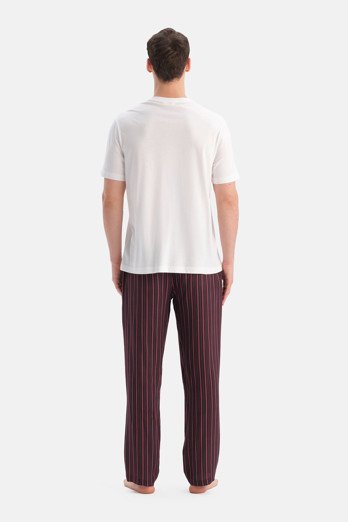 BASKI DETAYLI TİŞÖRT PANTOLON TAKIM