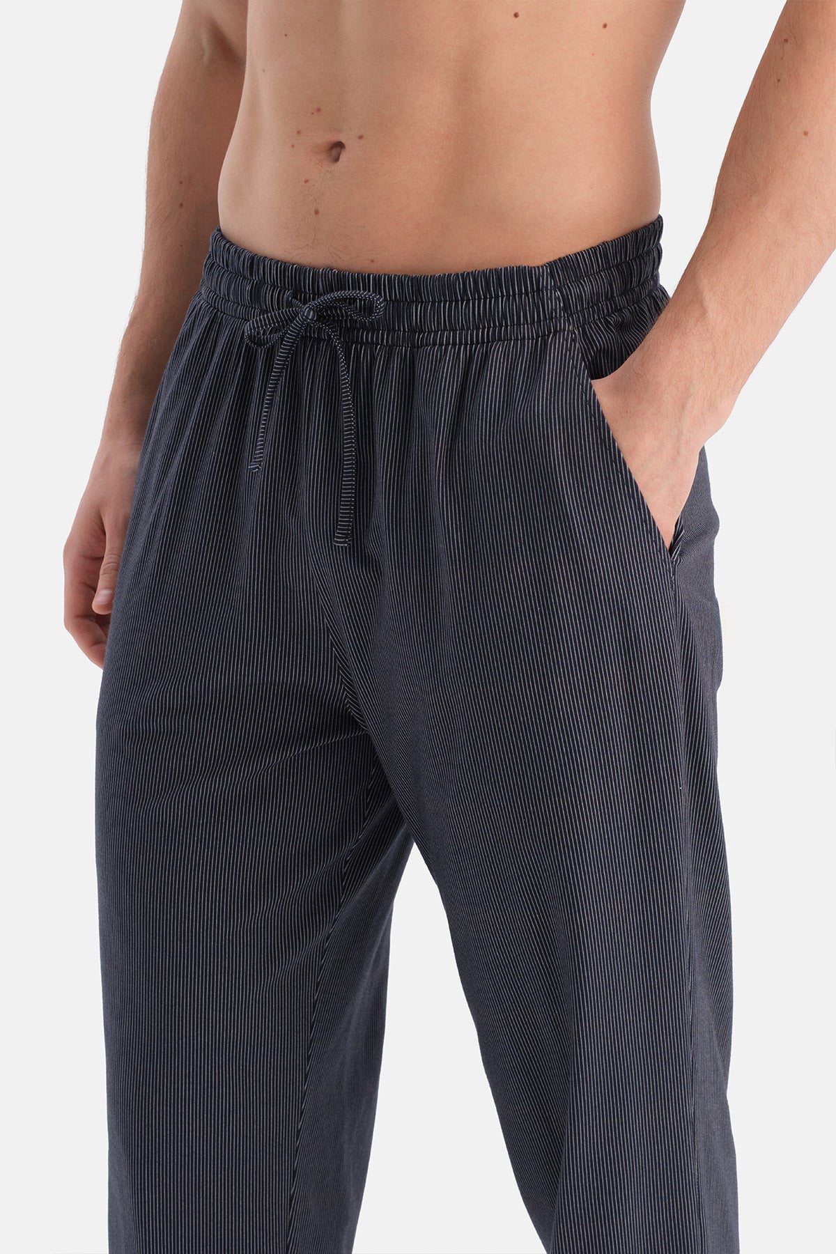 KISA KOLLU TİŞÖRT PANTOLON TAKIM