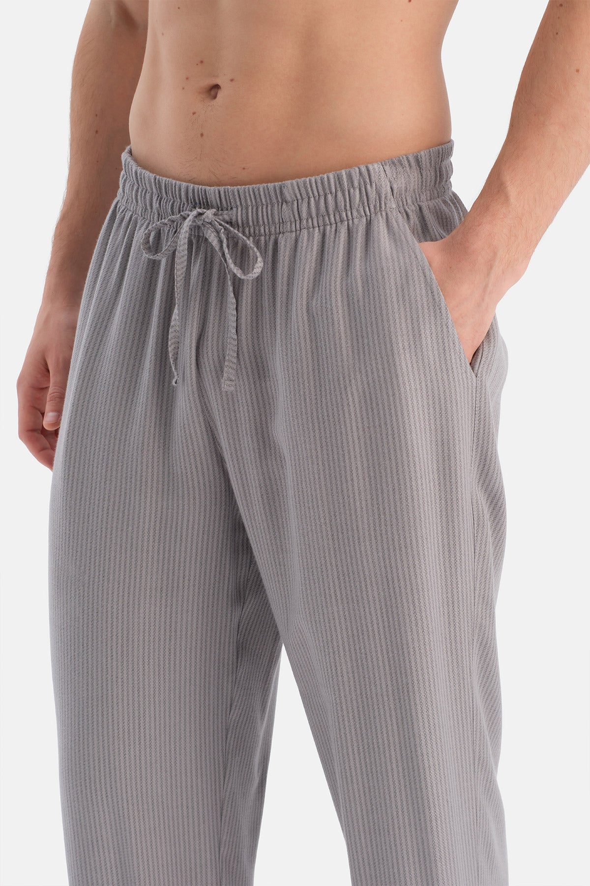 KISA KOLLU TİŞÖRT PANTOLON TAKIM