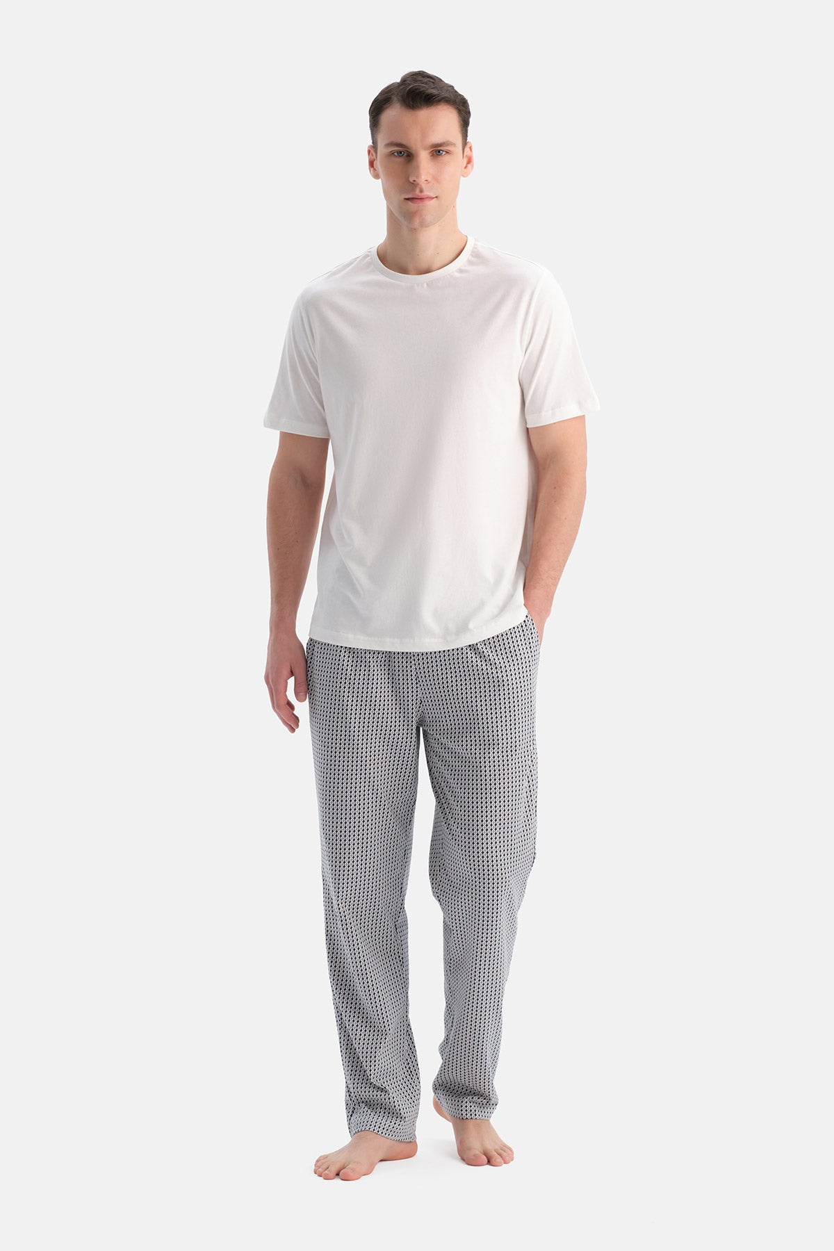 BİSİKLET YAKA KISA KOLLU TİŞÖRT PANTOLON TAKIM