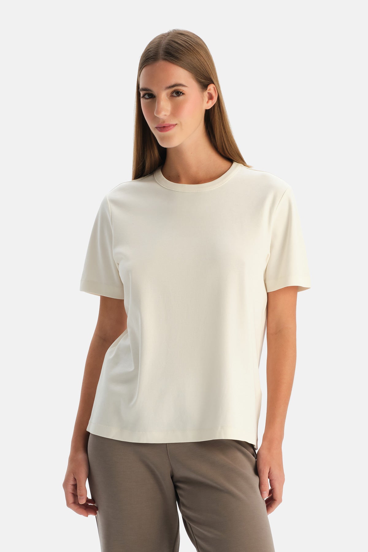 Ekru Bisiklet Yaka Pamuklu Tişört