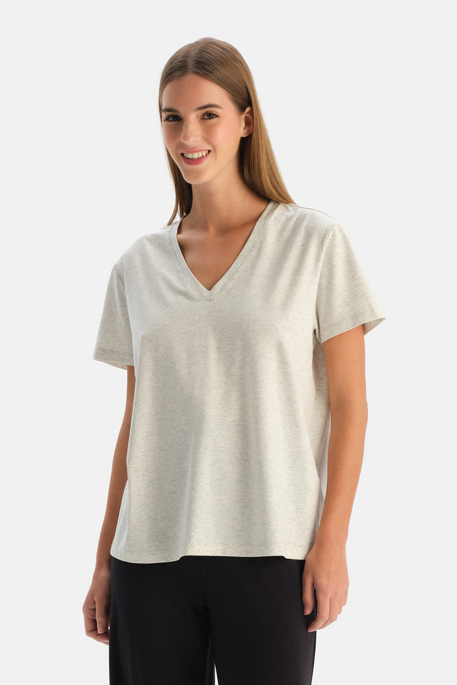 Ekru Melanj V Yaka Basic Tişört