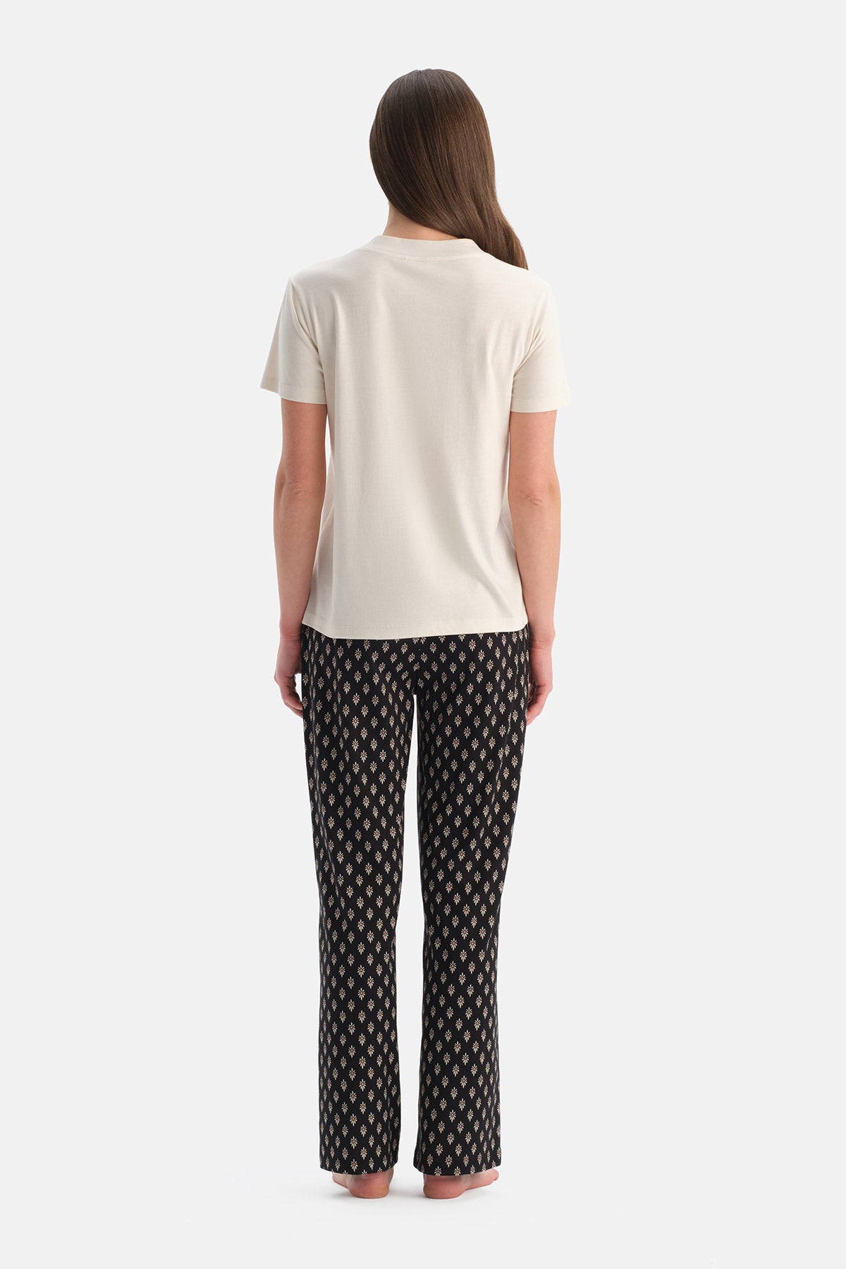 V YAKA PAMUK MODAL TİŞÖRT PANTOLON TAKIM