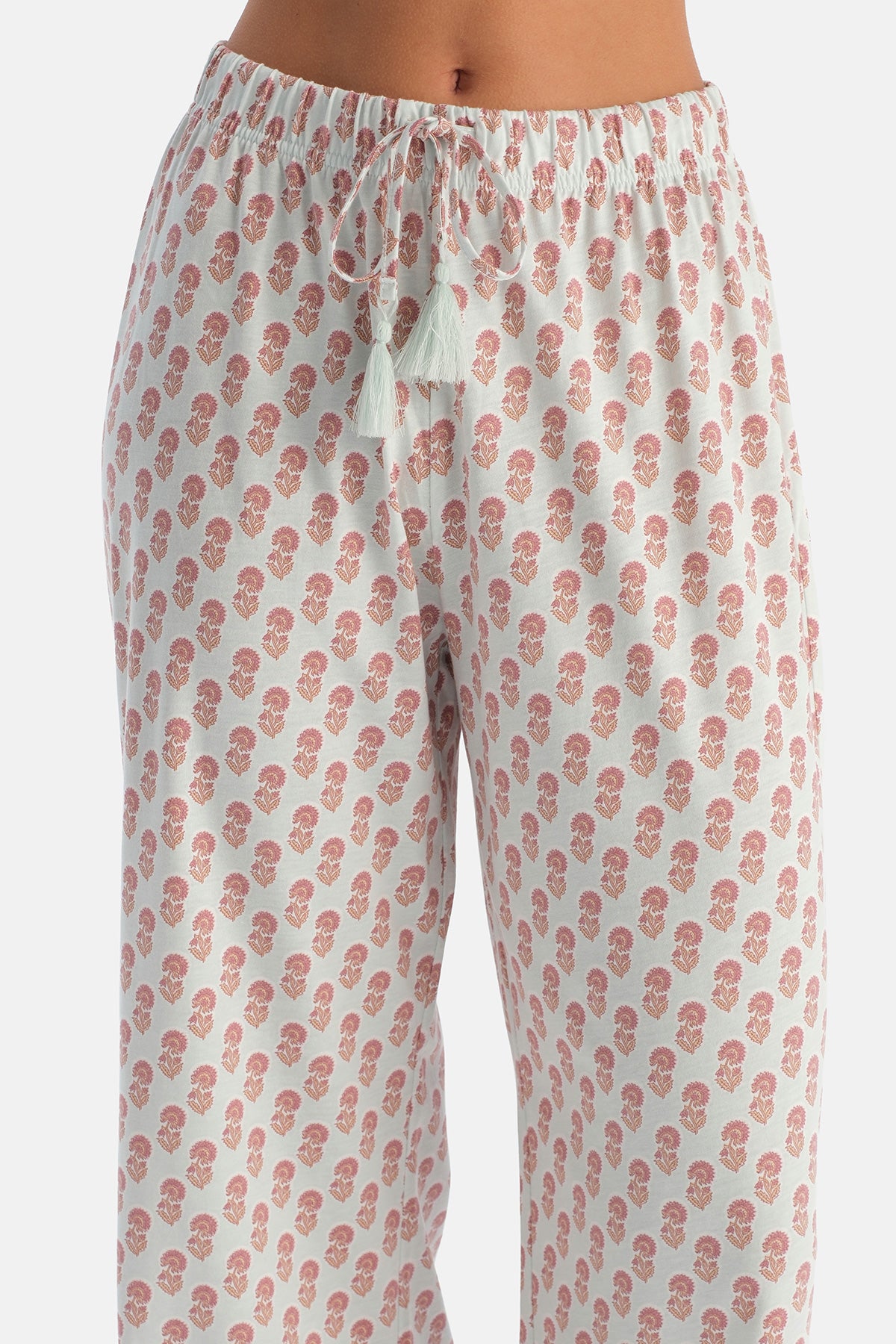 Ekru Pile Detaylı Tişört Pantolon Pijama Takımı