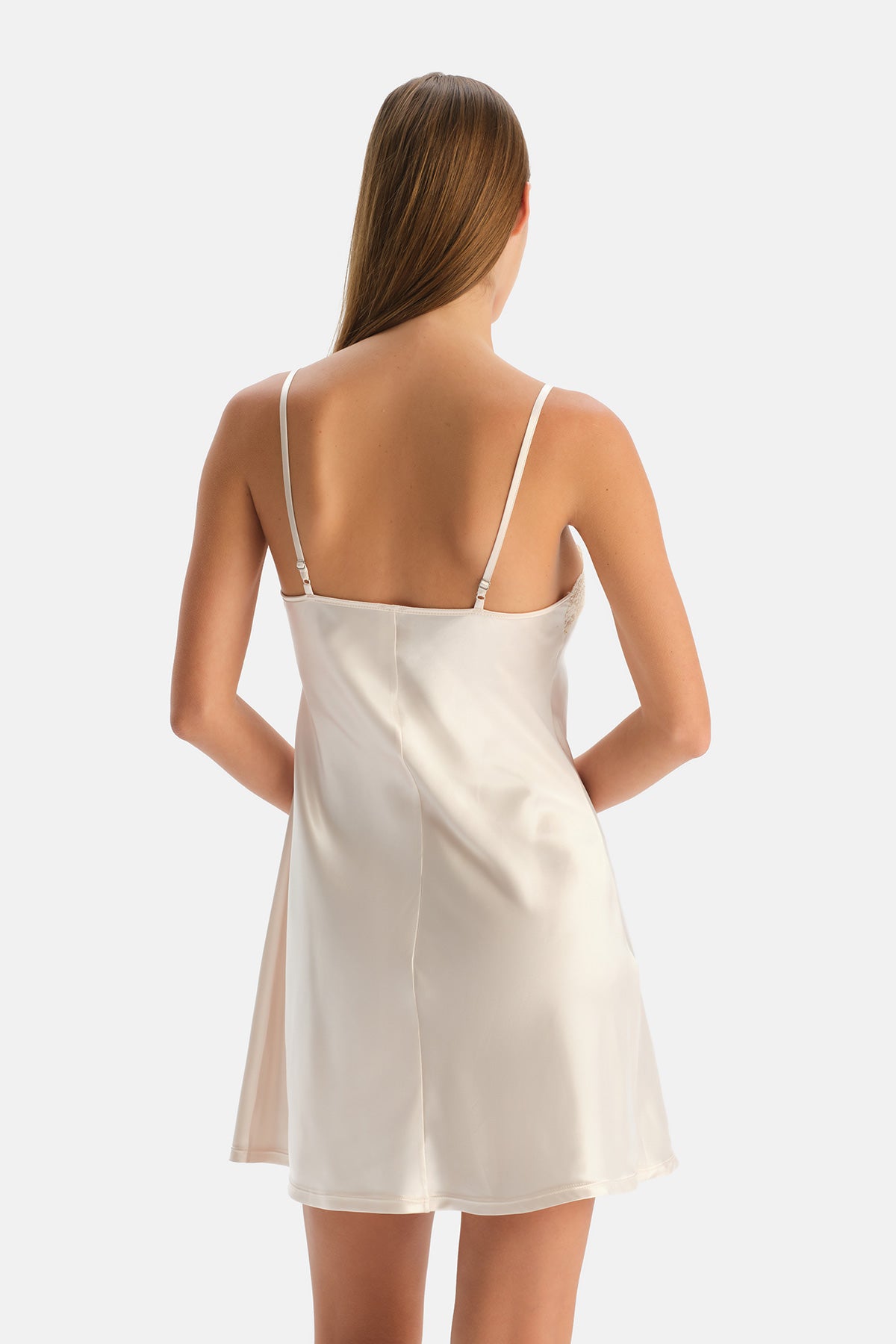 DANTEL DETAYLI SATEN GECELİK