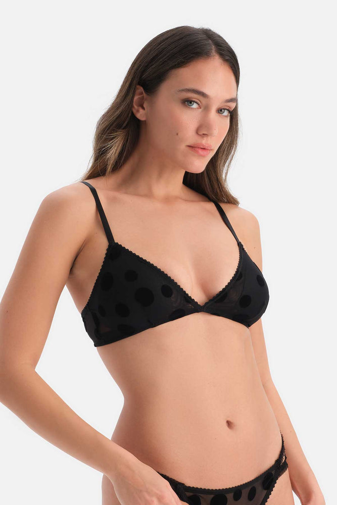 Siyah Dantel Detaylı Sütyen