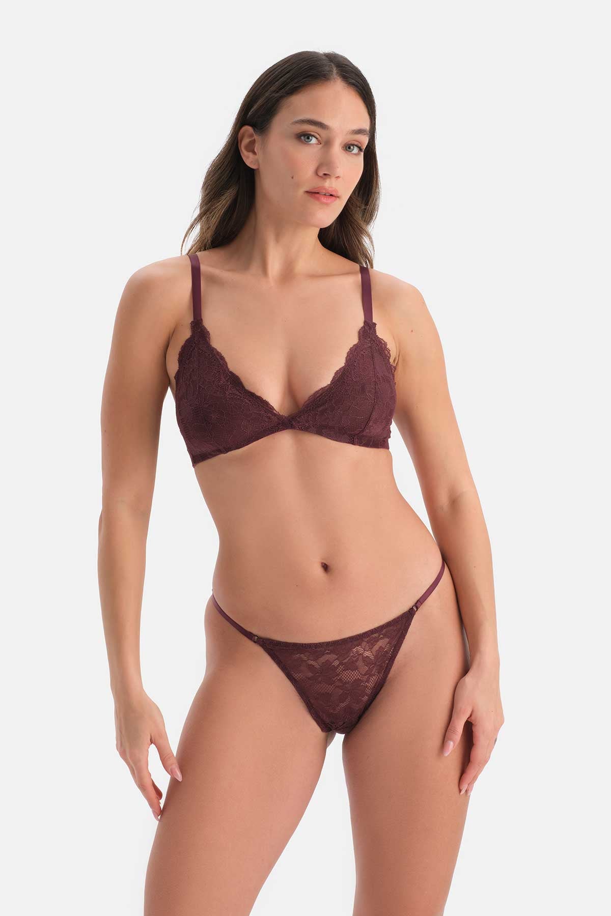 Bordo Dantel Detaylı Sütyen