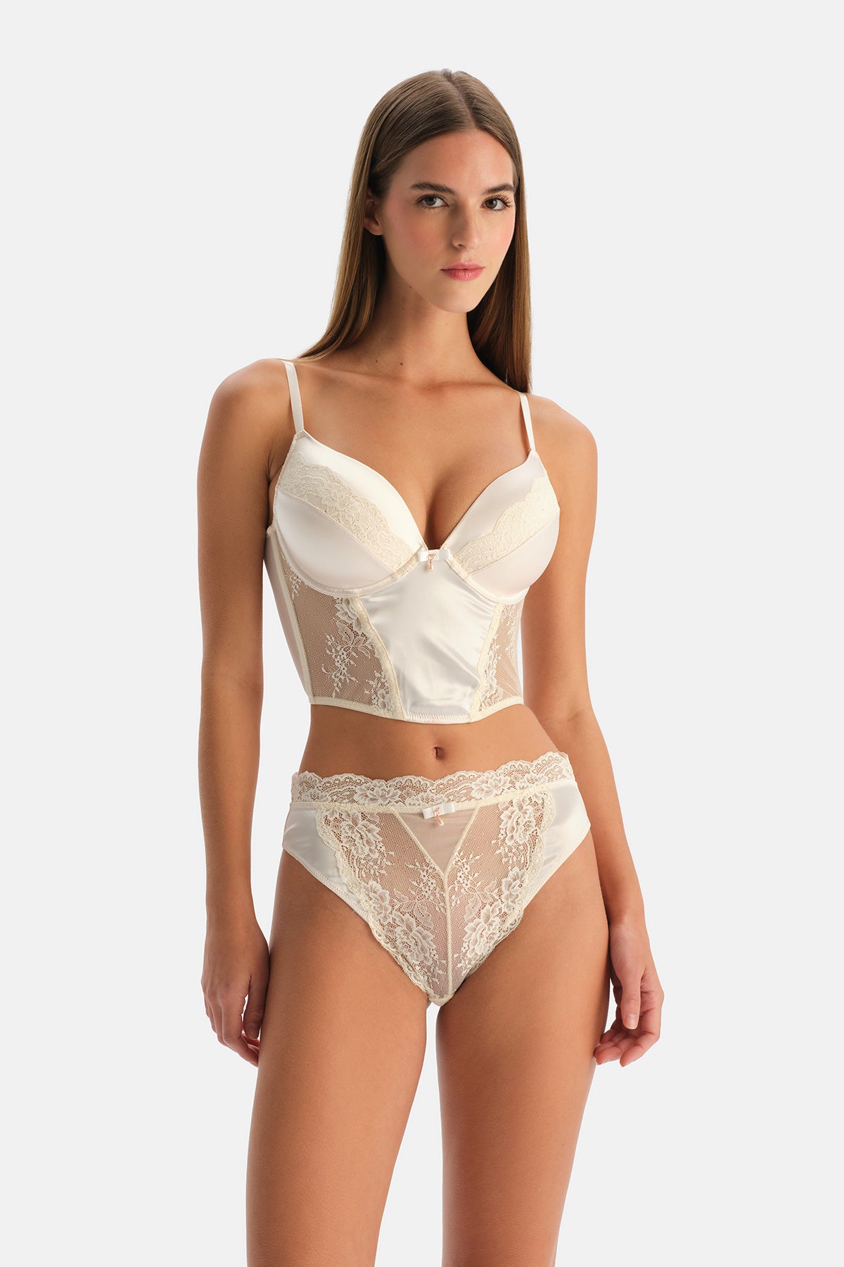 AKSESUAR VE DANTEL DETAYLI SATEN BÜSTİYER